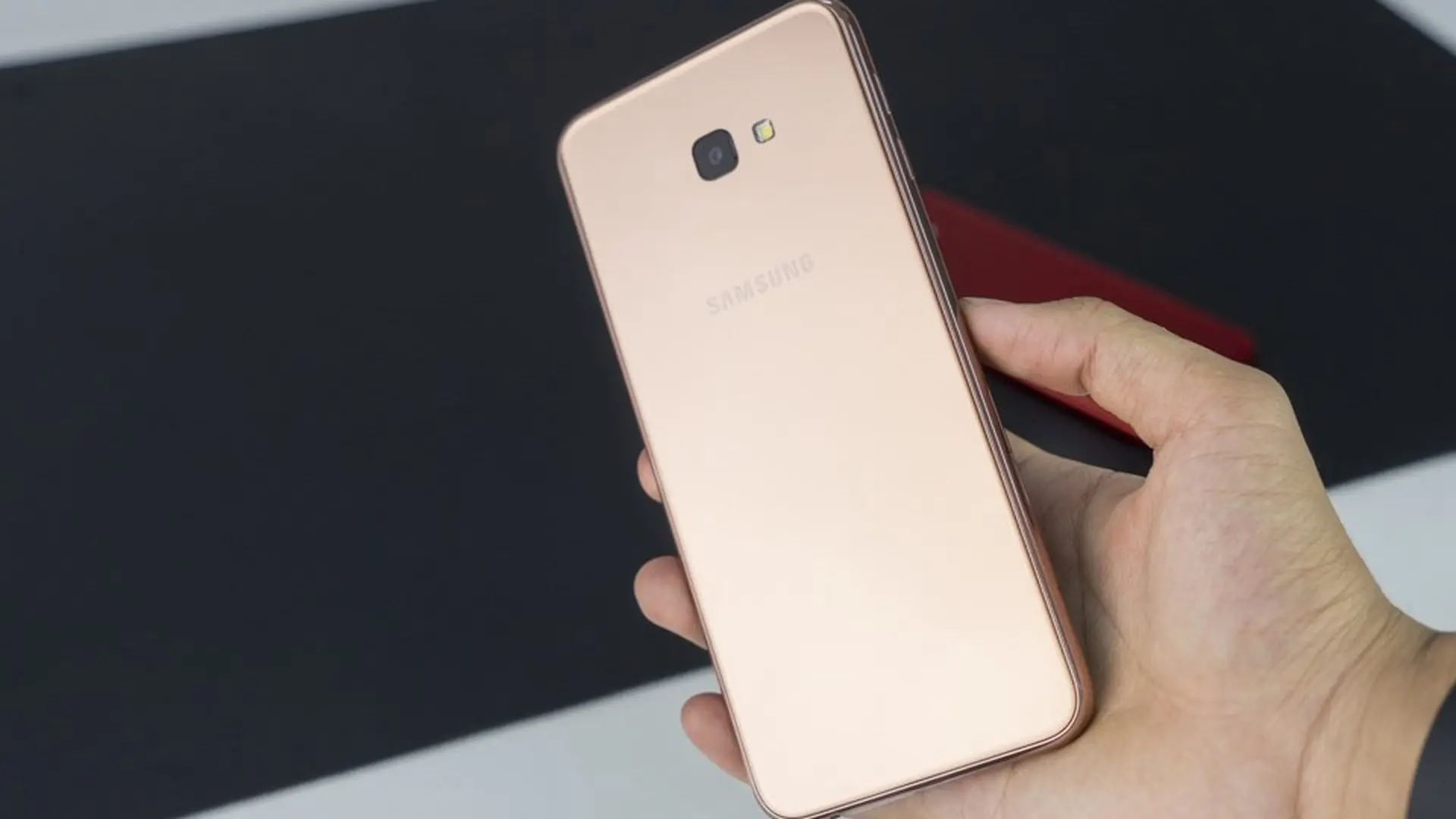 5 smartphone bán chạy nhất FPT Shop trong tuần 3 tháng 10