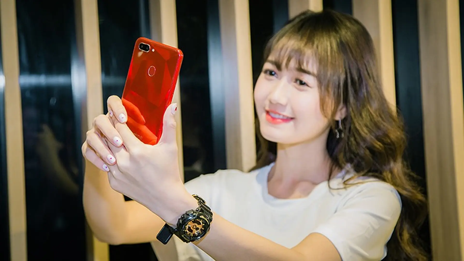 Đánh giá nhanh Realme 2 - Thiết kế nổi bật, hiệu năng khá, selfie đẹp, pin trâu
