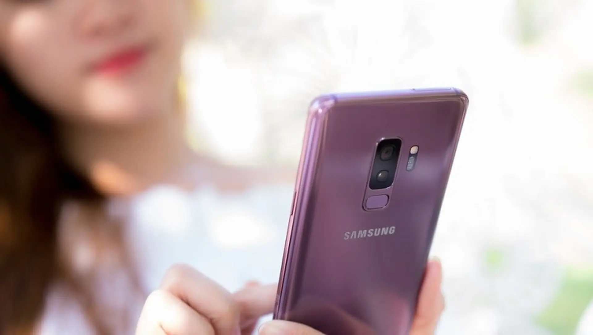 TOP smartphone giảm giá cực sốc cuối tuần, siêu phẩm Samsung giảm đến 5 triệu