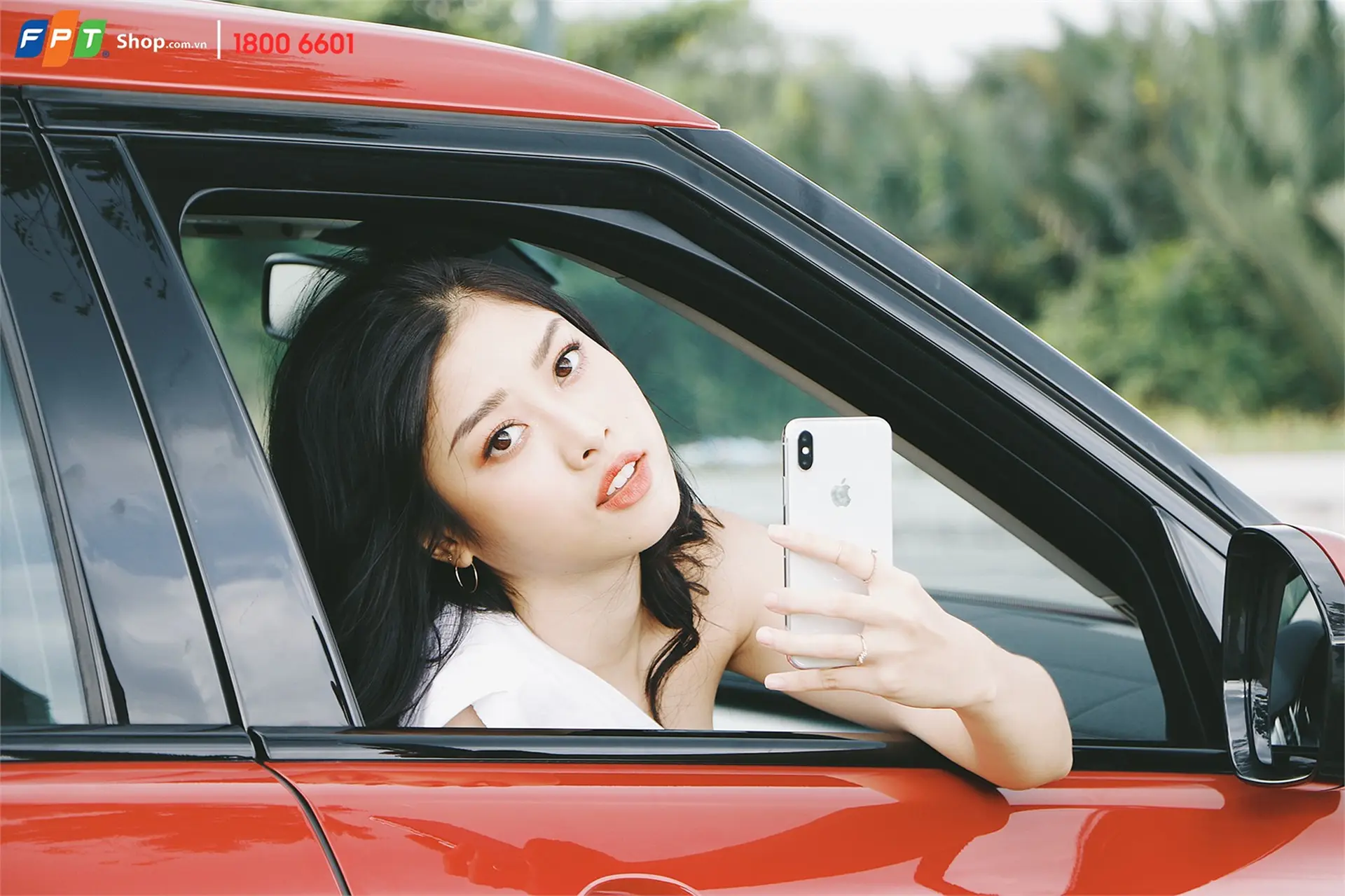 Chào iPhone mới, iPhone X giảm ngay 2 triệu tại F.Studio