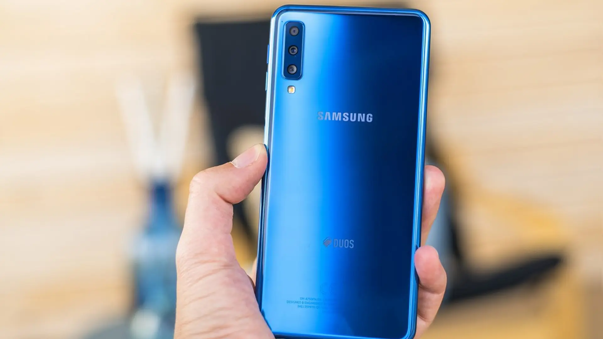 Đánh giá chi tiết Galaxy A7: 3 camera chụp siêu rộng, thiết kế sang trọng, hiệu năng mạnh mẽ