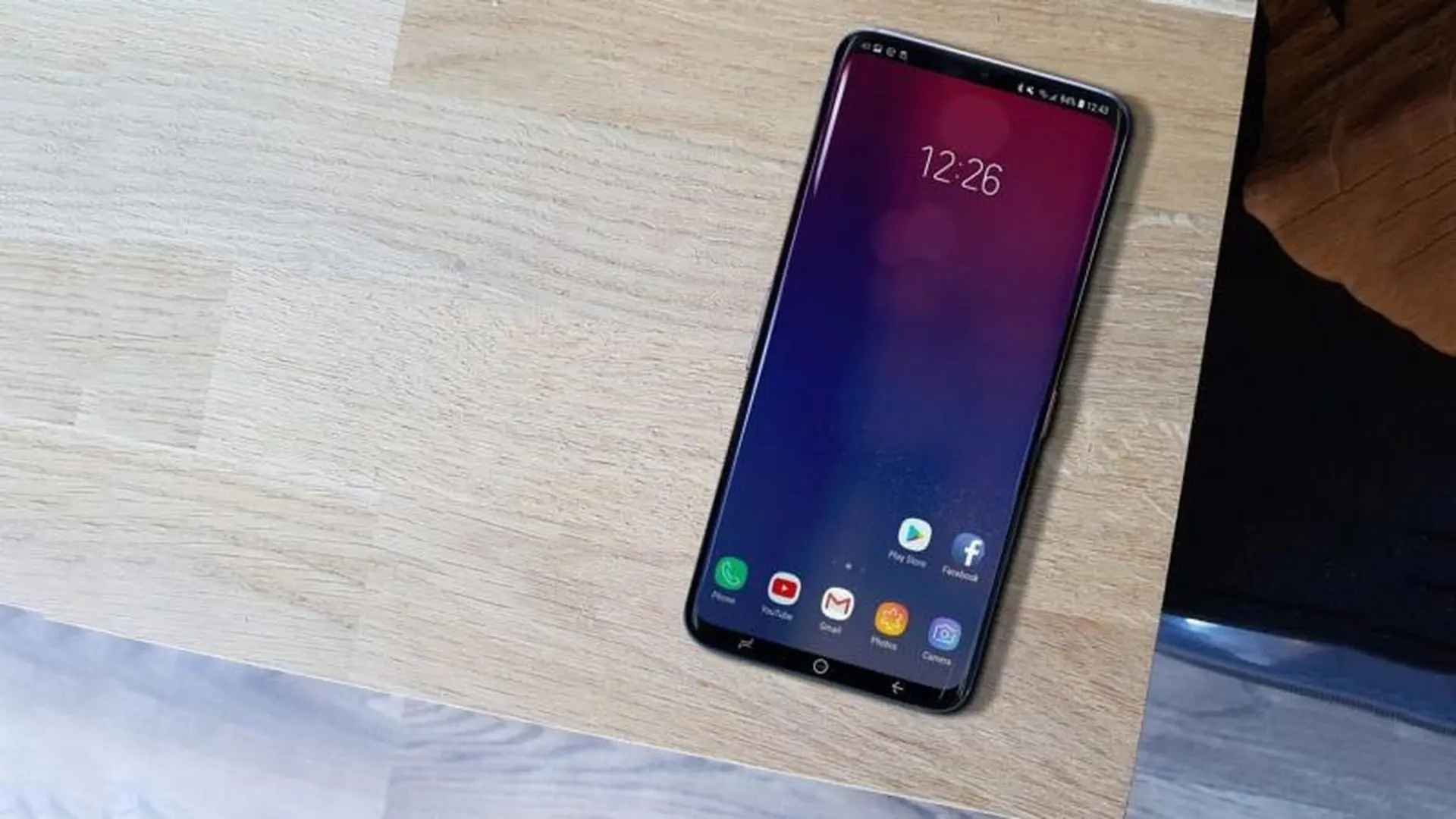 Ảnh render mới của Galaxy S10 hé lộ màn hình viền siêu mỏng và nhiều chi tiết thú vị khác