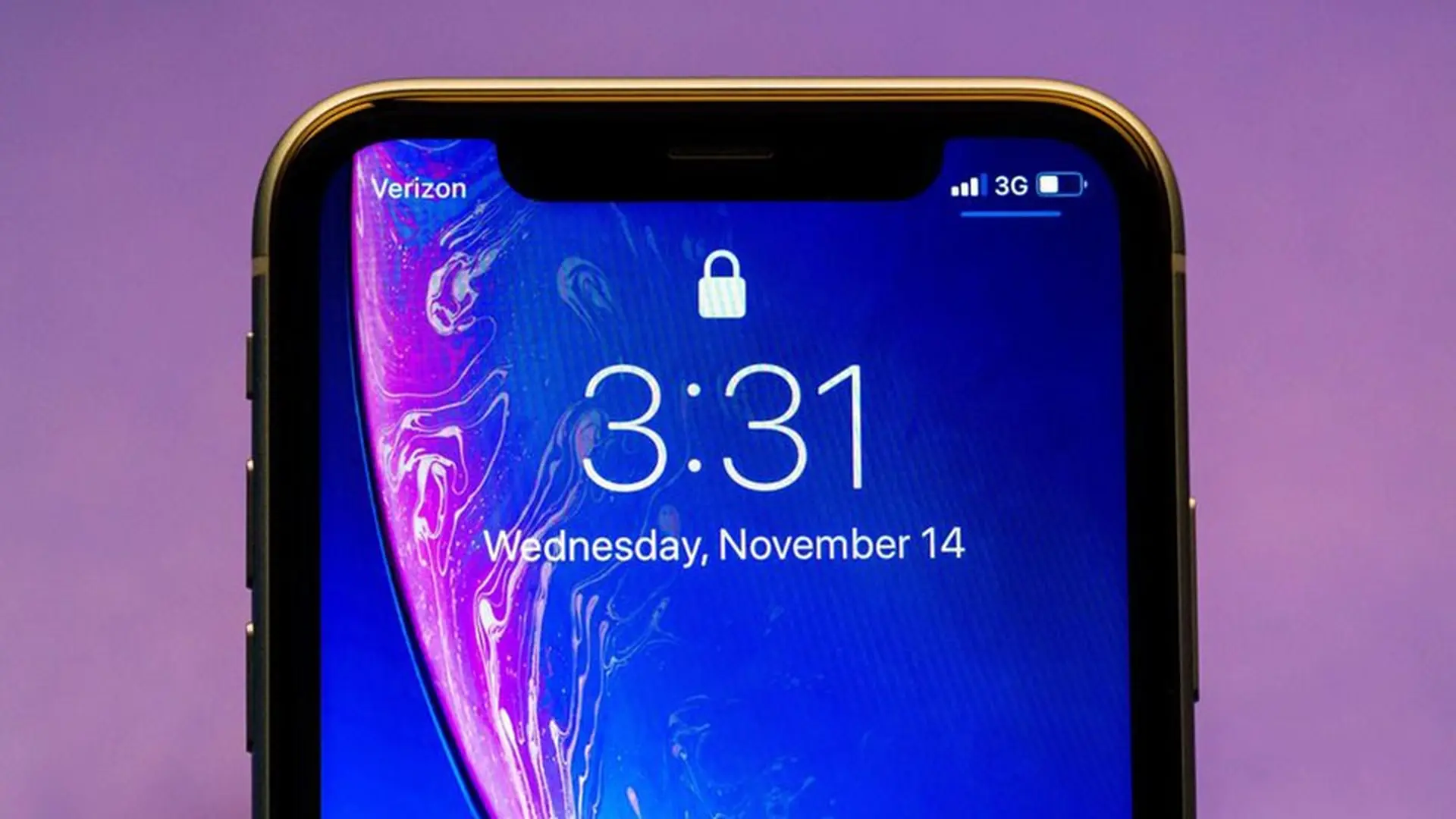 Ngắm nhìn iPhone XR cận cảnh với từng chi tiết nhỏ nhất