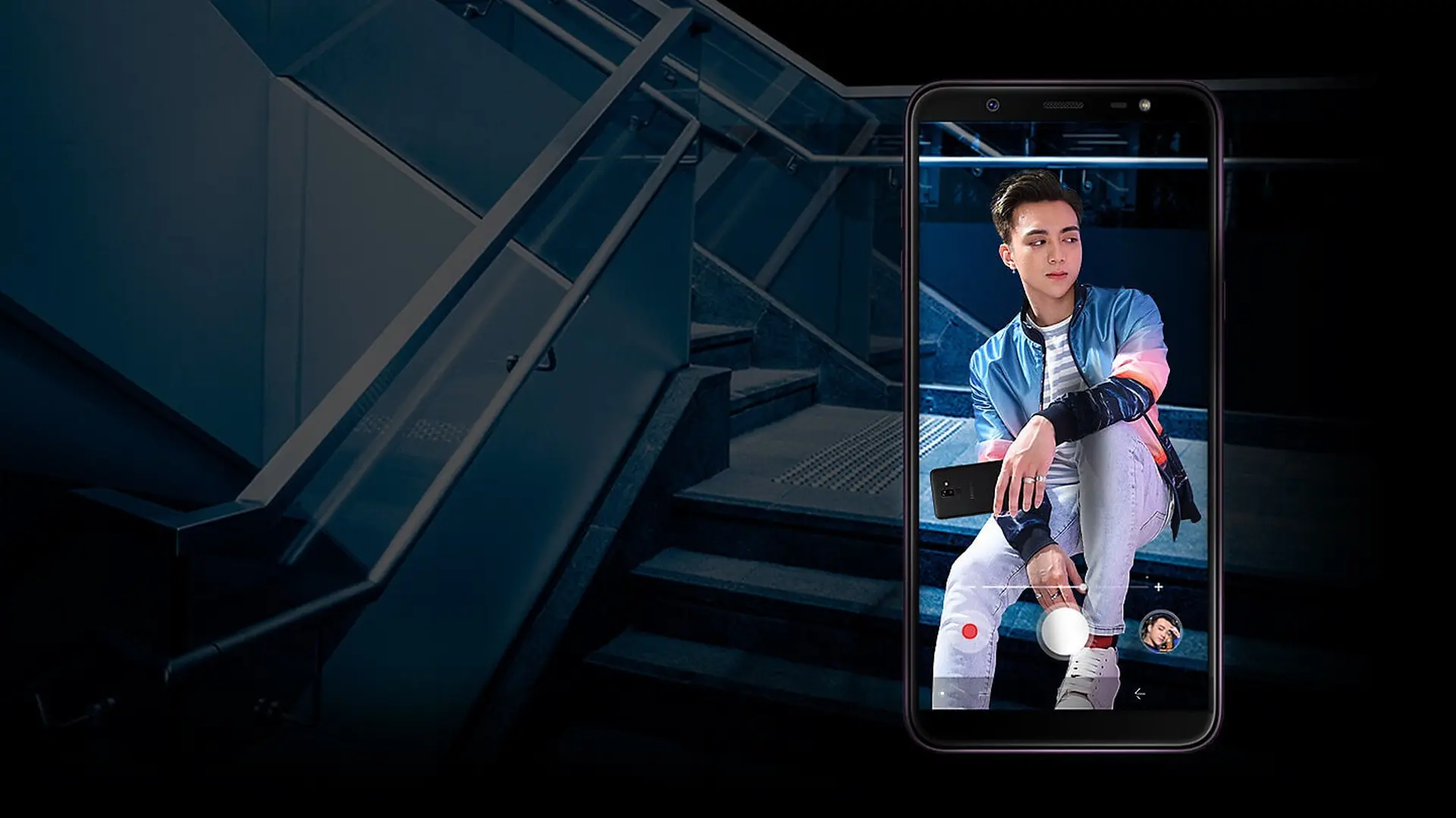 Chỉ còn 4.790.000đ cho Galaxy J8, tại sao phải mua ngay lúc này