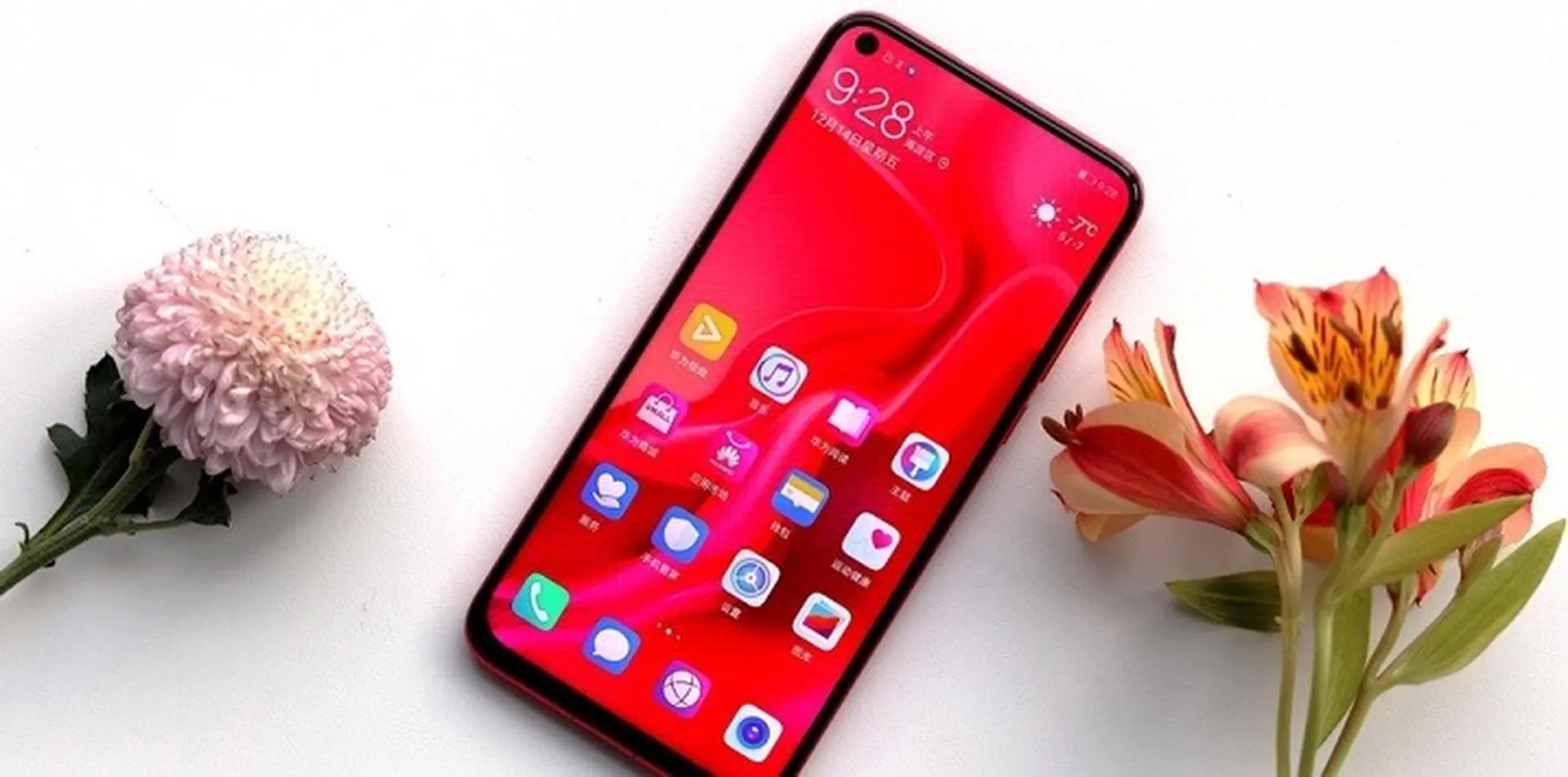 Trên tay Huawei Nova 4: Màn hình “nốt ruồi” gọn gàng, camera 48 MP, cấu hình mạnh