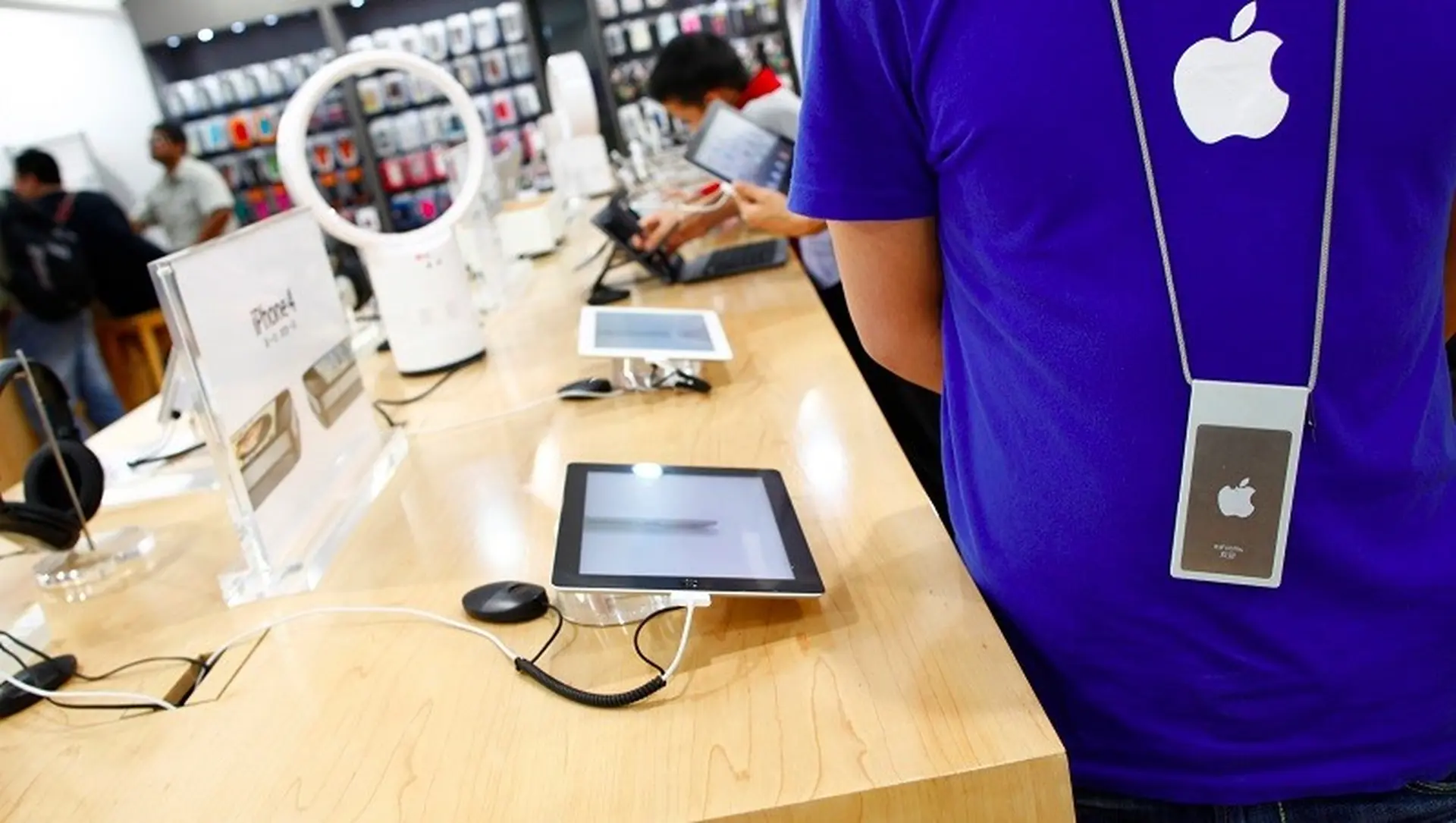 Apple điều tra nhân viên nhận hối lộ tại Trung Quốc