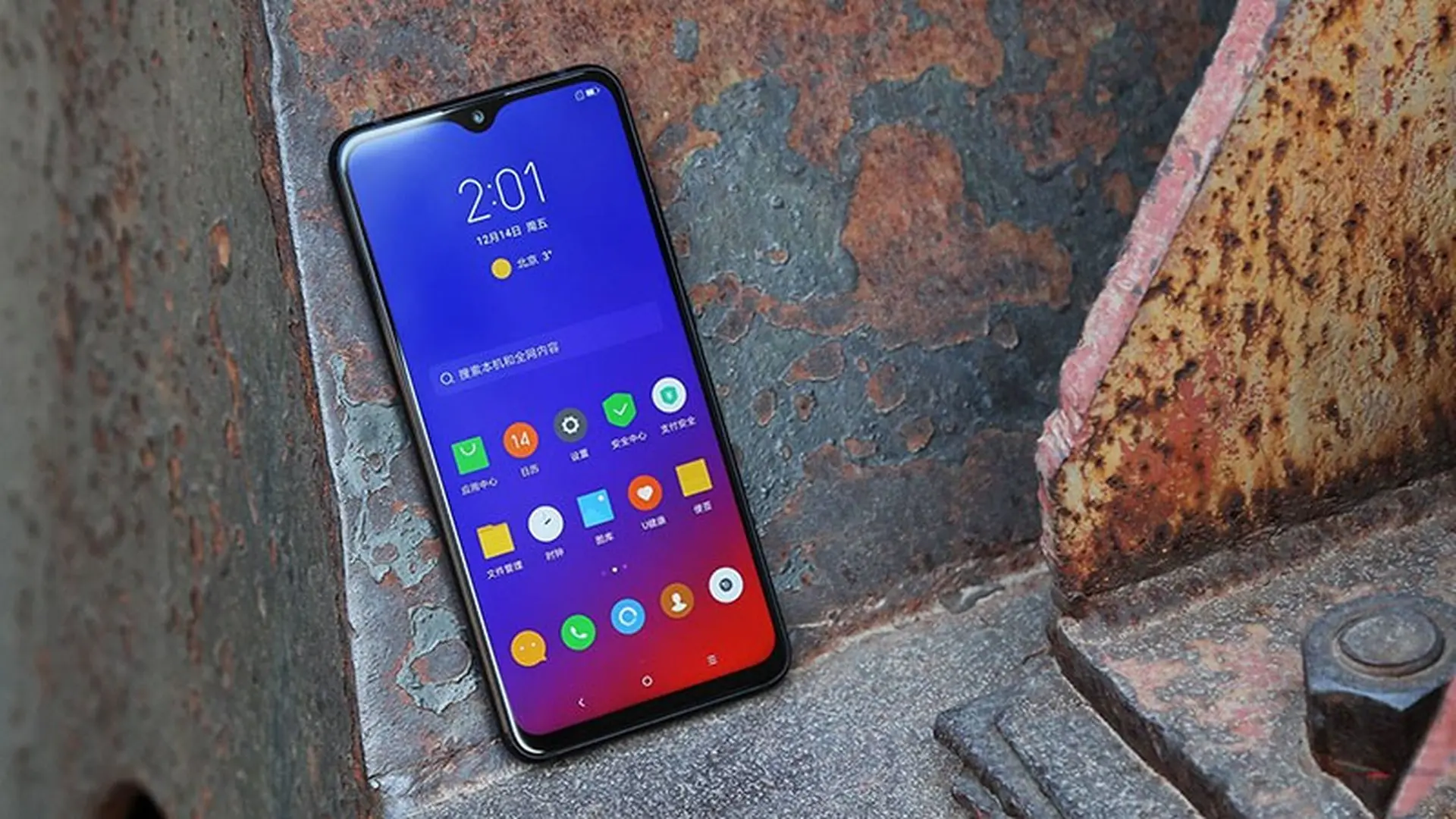 Trên tay Lenovo Z5s: Màn hình giọt nước, 3 camera sau, chip Snapdragon 710, giá dưới 5 triệu