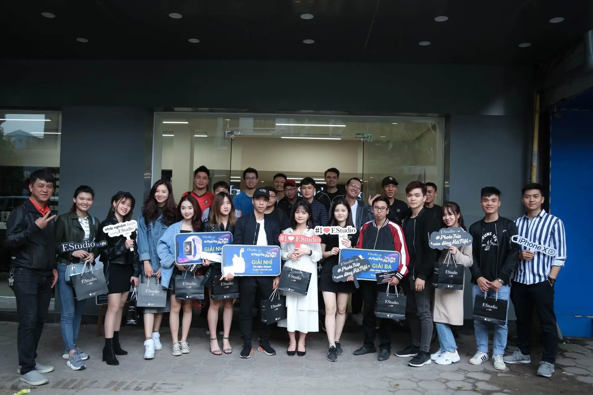 F.Studio trao 3 giải thưởng với tổng trị giá 16 triệu đồng cho iFan