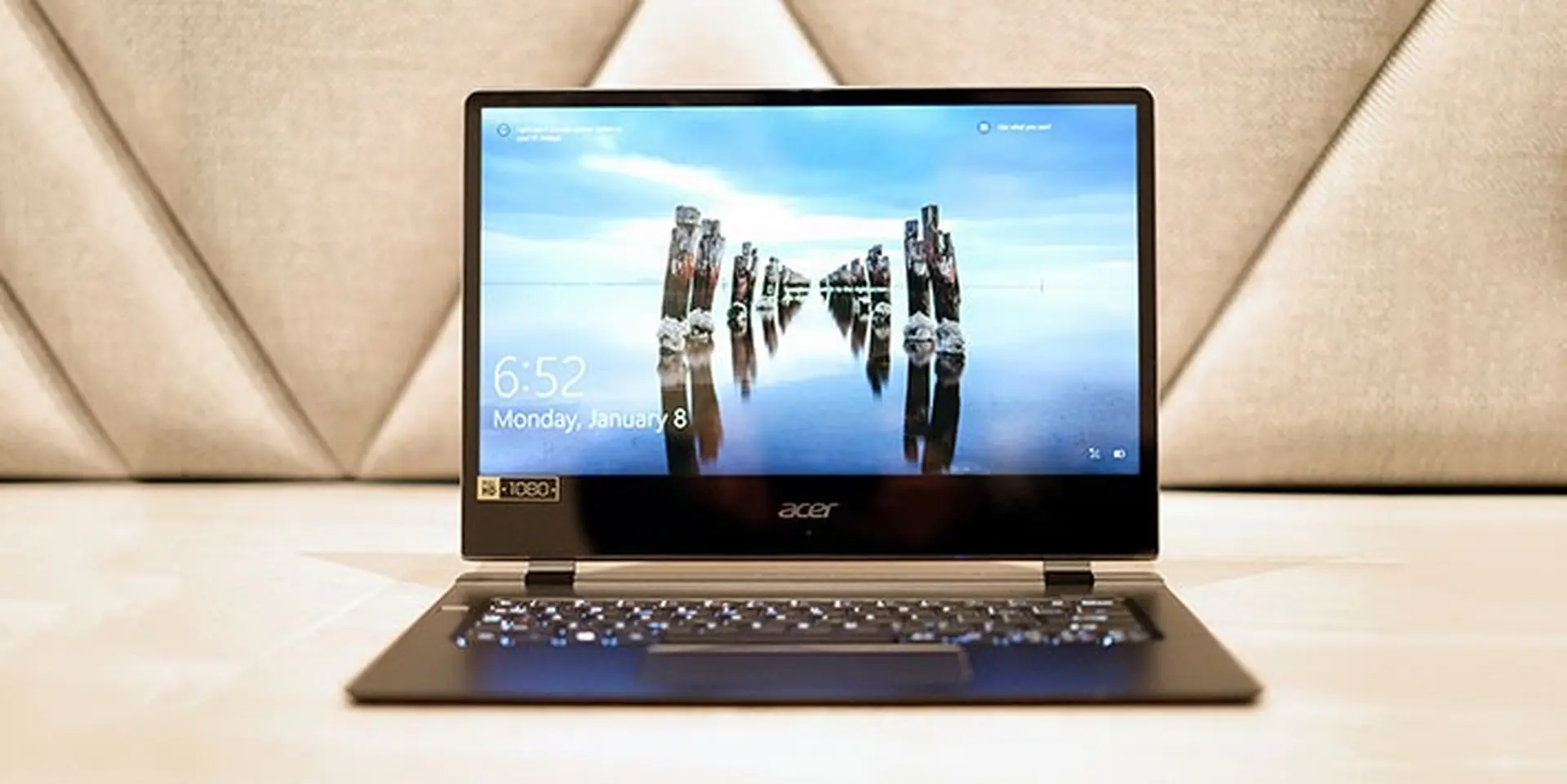 Trên tay laptop mỏng nhất thế giới Acer Swift 7, dày chỉ 8.98mm