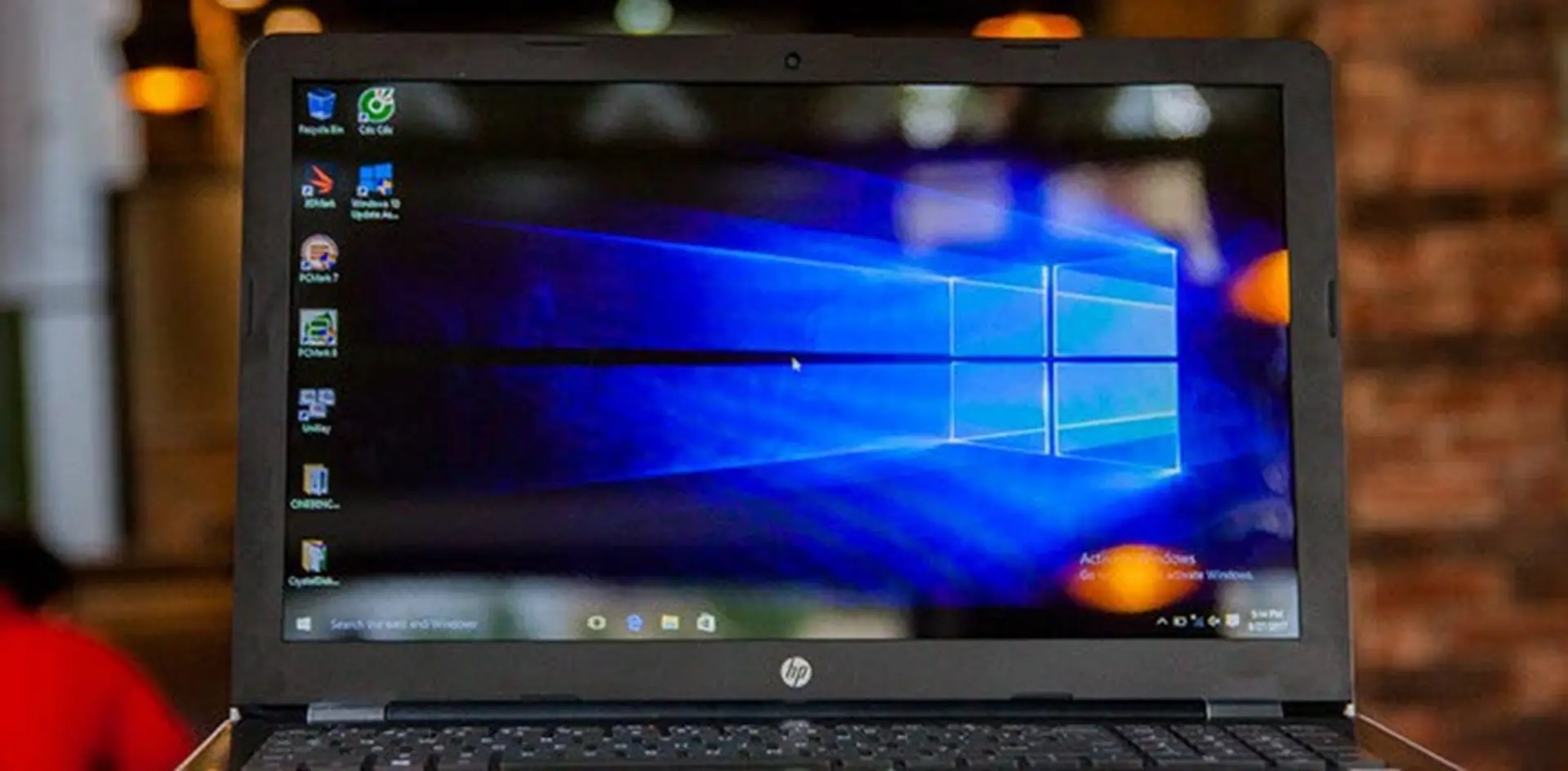 Đánh giá HP 15-bs559TU: Cách tân thiết kế, trải nghiệm ổn định với màn hình 15", giá ~12 triệu đồng