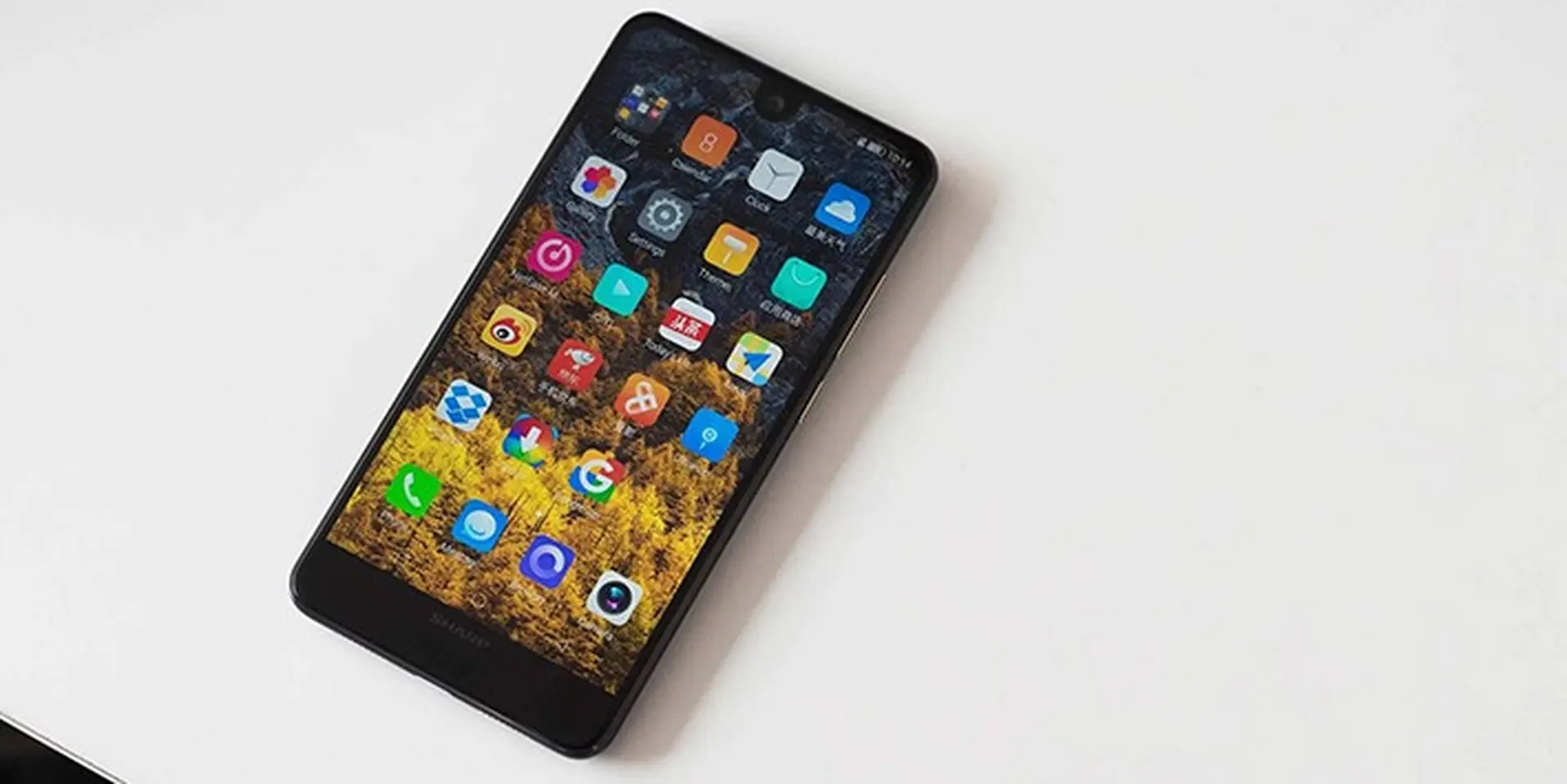 Trên tay Sharp Aquos S2 tại Việt Nam: hàng "độc" giá tốt