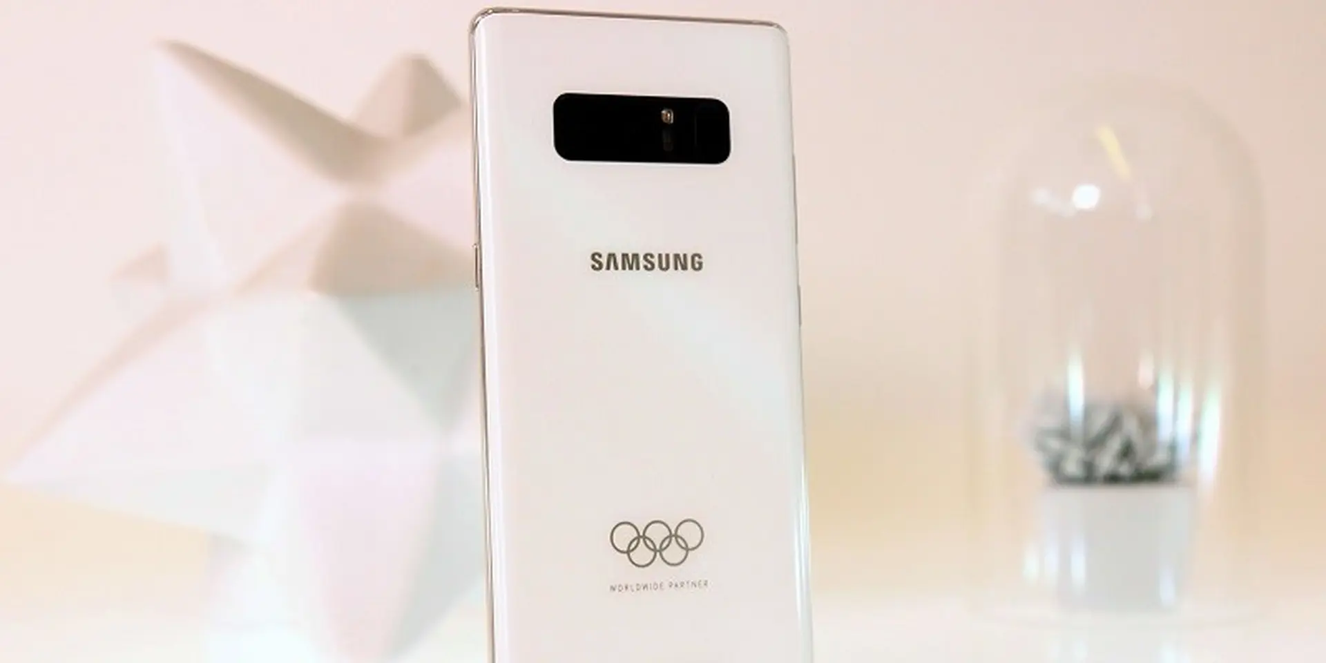 Trên tay Galaxy Note 8 phiên bản Olympic mùa đông, sản phẩm không phải để bán!