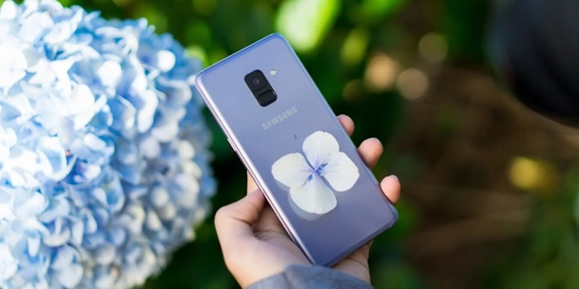 Màu Tím lên ngôi, khuyến mãi cực lớn, nhanh tay mua Galaxy A8 2018 đón Tết!