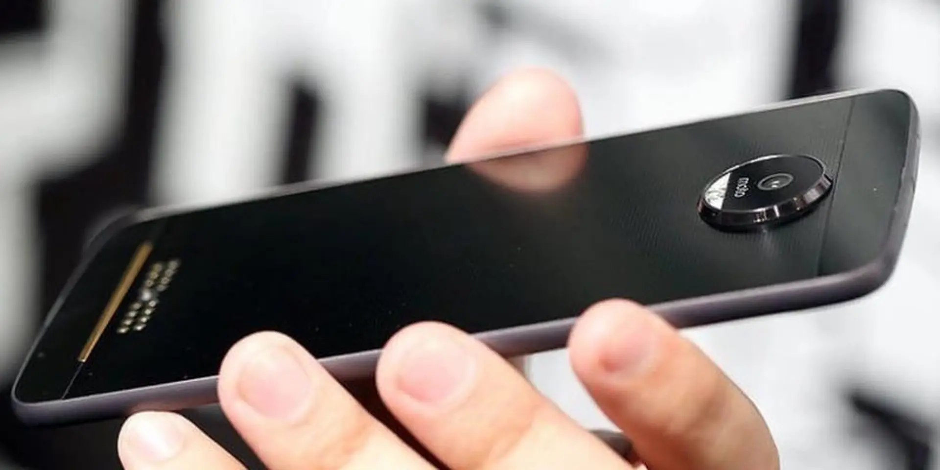 Đây là smartphone Motorola ra mắt vào năm 2018 và tính năng của chúng