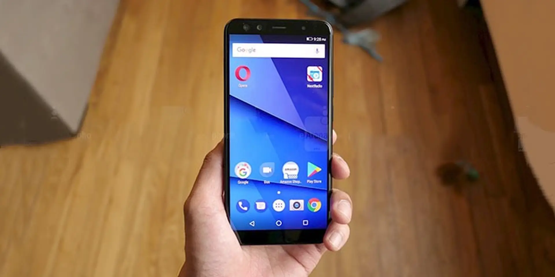 Trên tay BLU VIVO X: Thời trang, cấu hình ổn, 4 camera và giá cũng rẻ