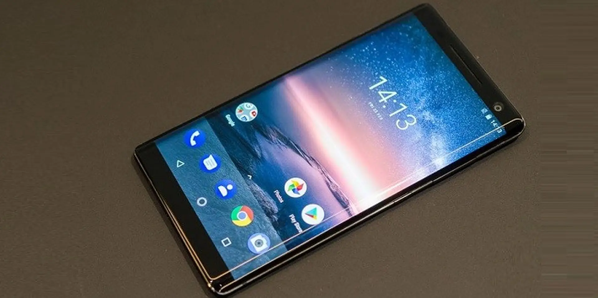 [MWC 2018] Cùng chiêm ngưỡng thiết kế tuyệt đẹp của Nokia 8 Sirocco!