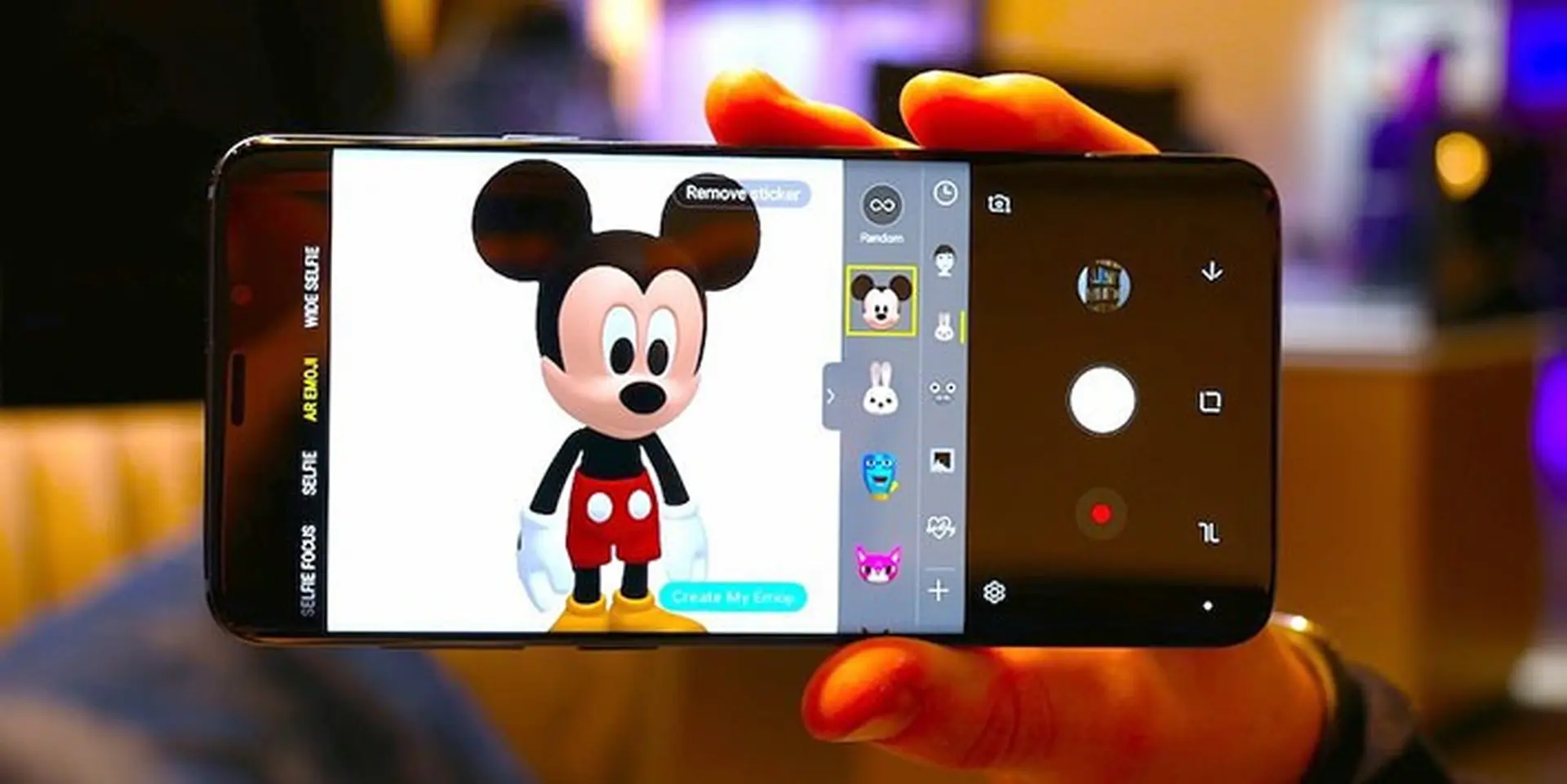AR Emoji vs Animoji: Sự khác biệt 2 tính năng này là gì?