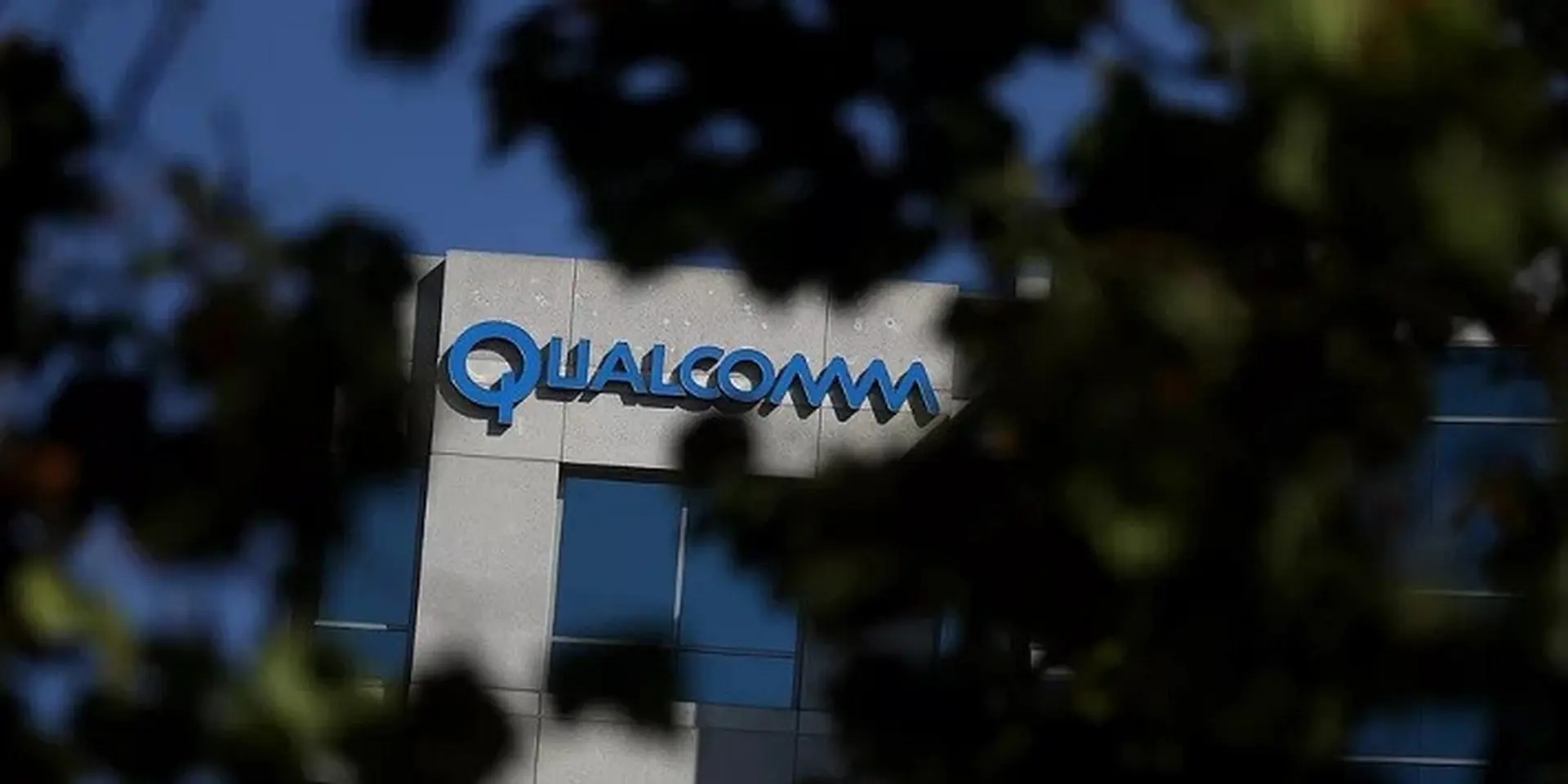 Broadcom chính thức từ bỏ thương vụ mua lại Qualcomm do có sự can thiệp từ tổng thống Mỹ Donald Trump