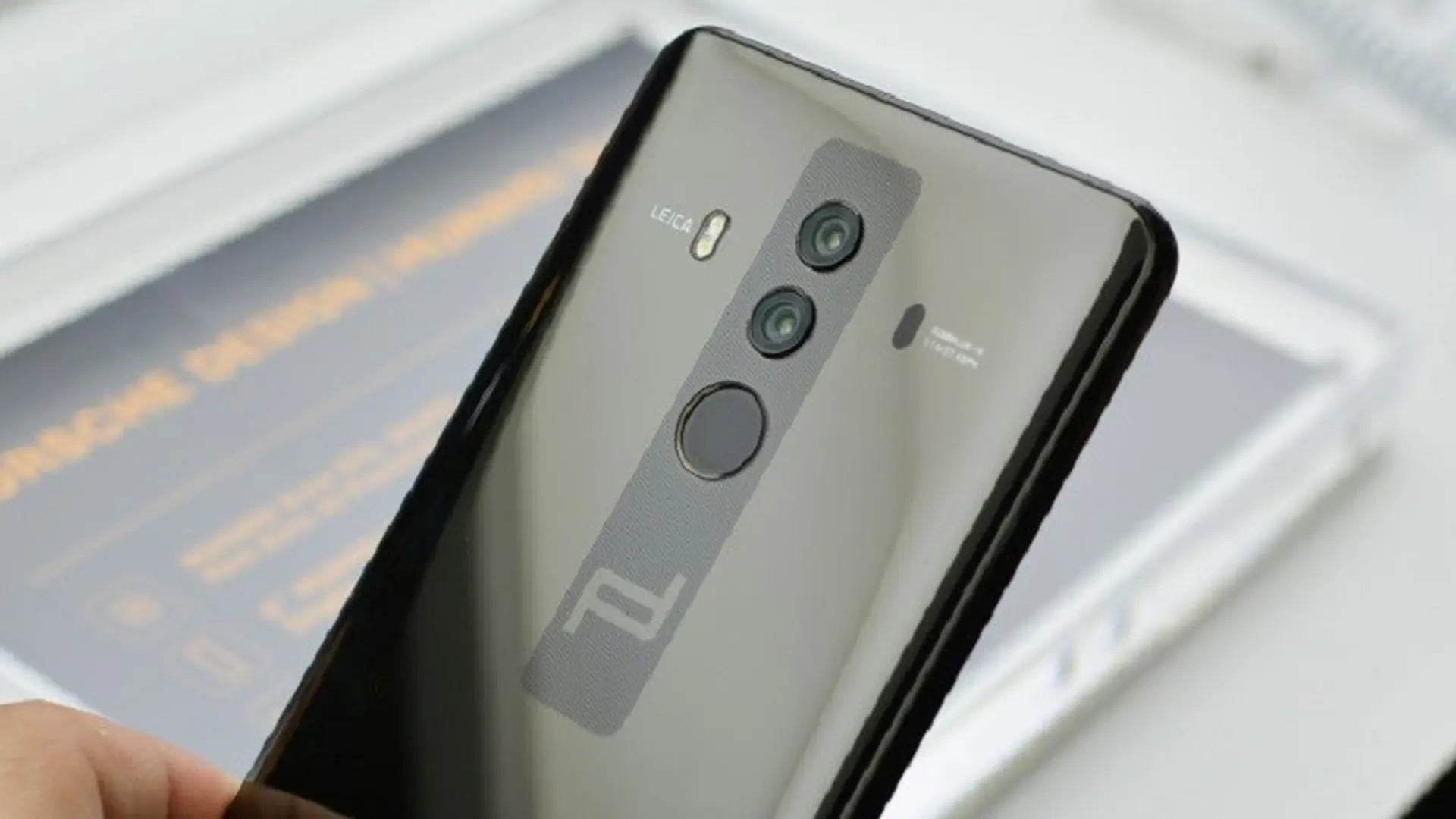 Huawei sẽ đưa thiết kế Porsche Design lừng danh lên Huawei P20?