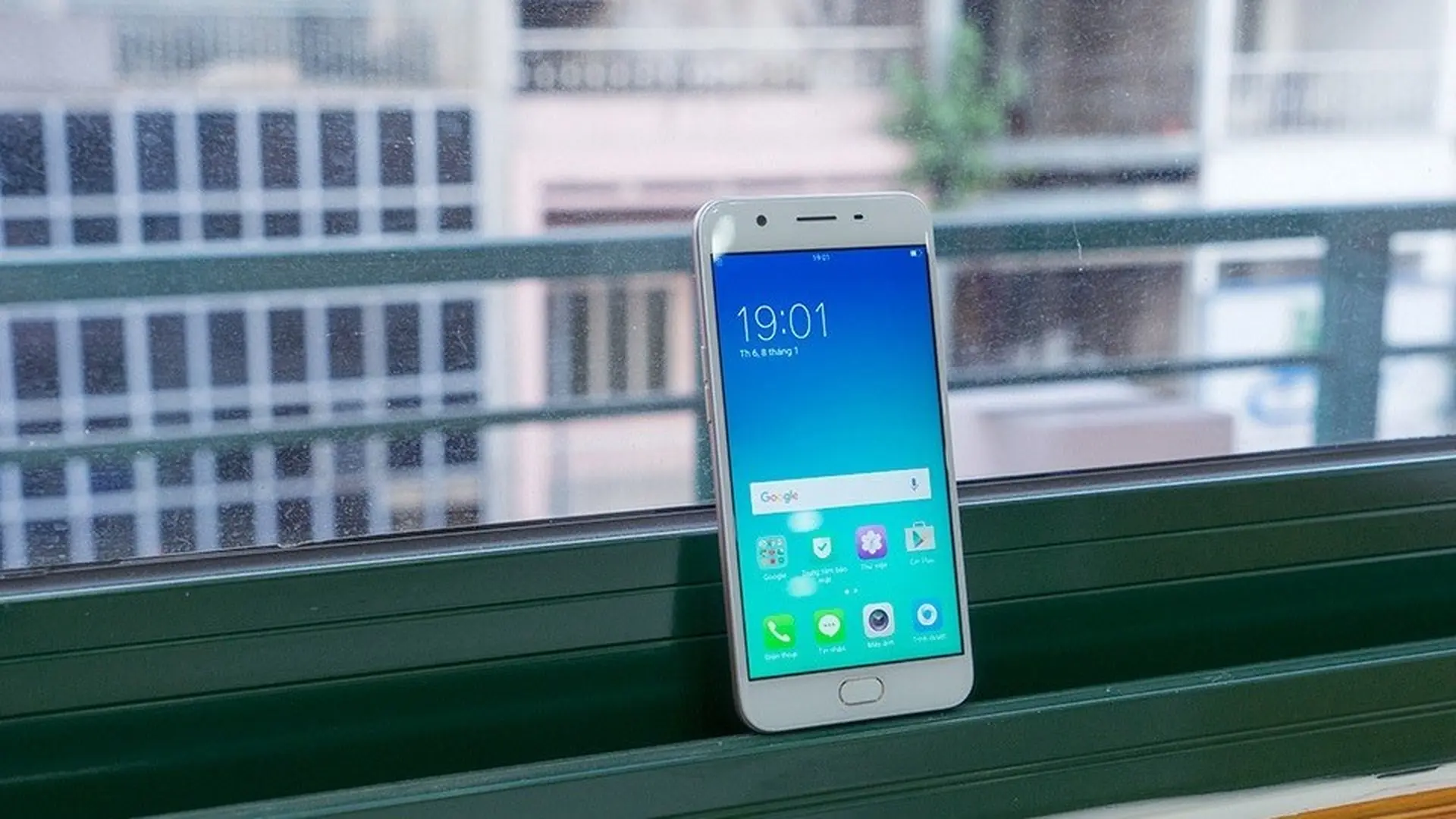 OPPO F1s 2017 với camera selfie 16MP, ROM 64GB hạ giá mạnh