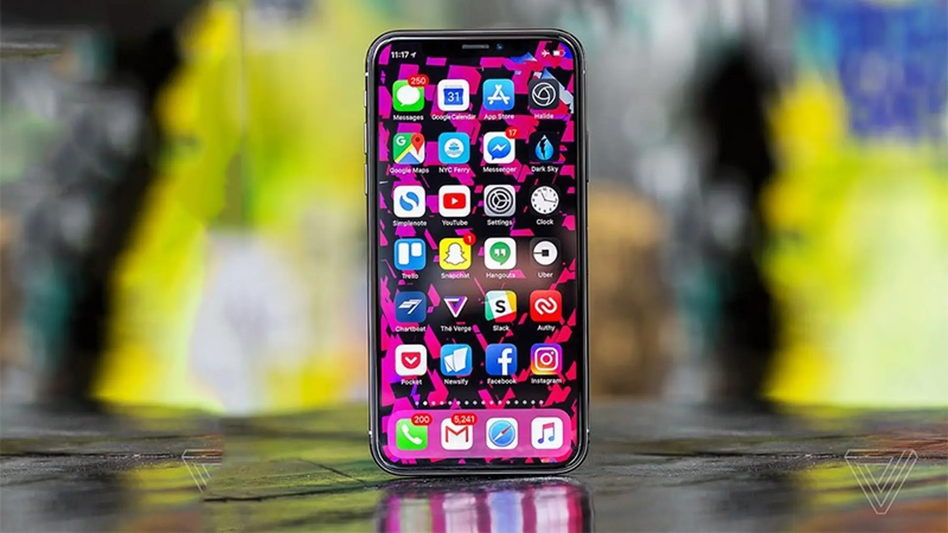 Hé lộ bất ngờ về giá bán của bộ đôi iPhone X và X Plus phiên bản 2018