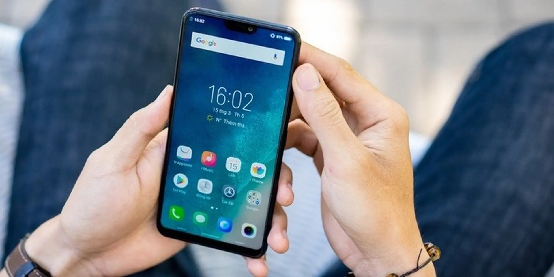 Trên tay nhanh Vivo V9 lần đầu tiên xuất hiện tại Việt Nam