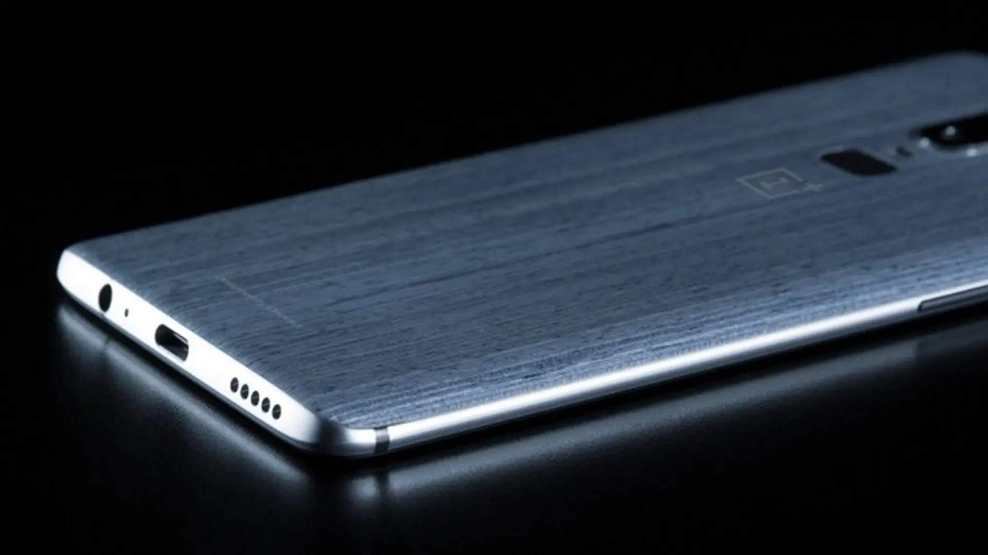 OnePlus 6 bất ngờ lộ ảnh mặt lưng làm bằng gỗ, camera kép dọc
