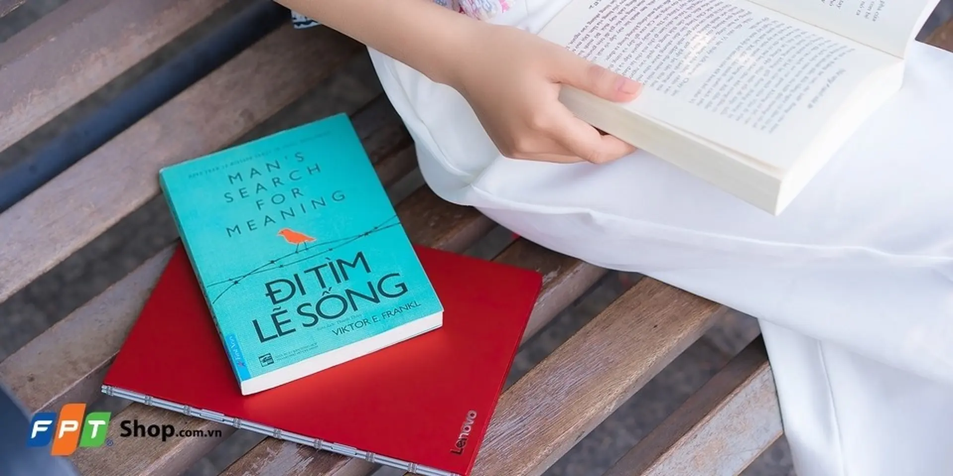 Chiêm ngưỡng siêu mẫu Lenovo Yoga Book thanh mảnh, đầy tươi trẻ