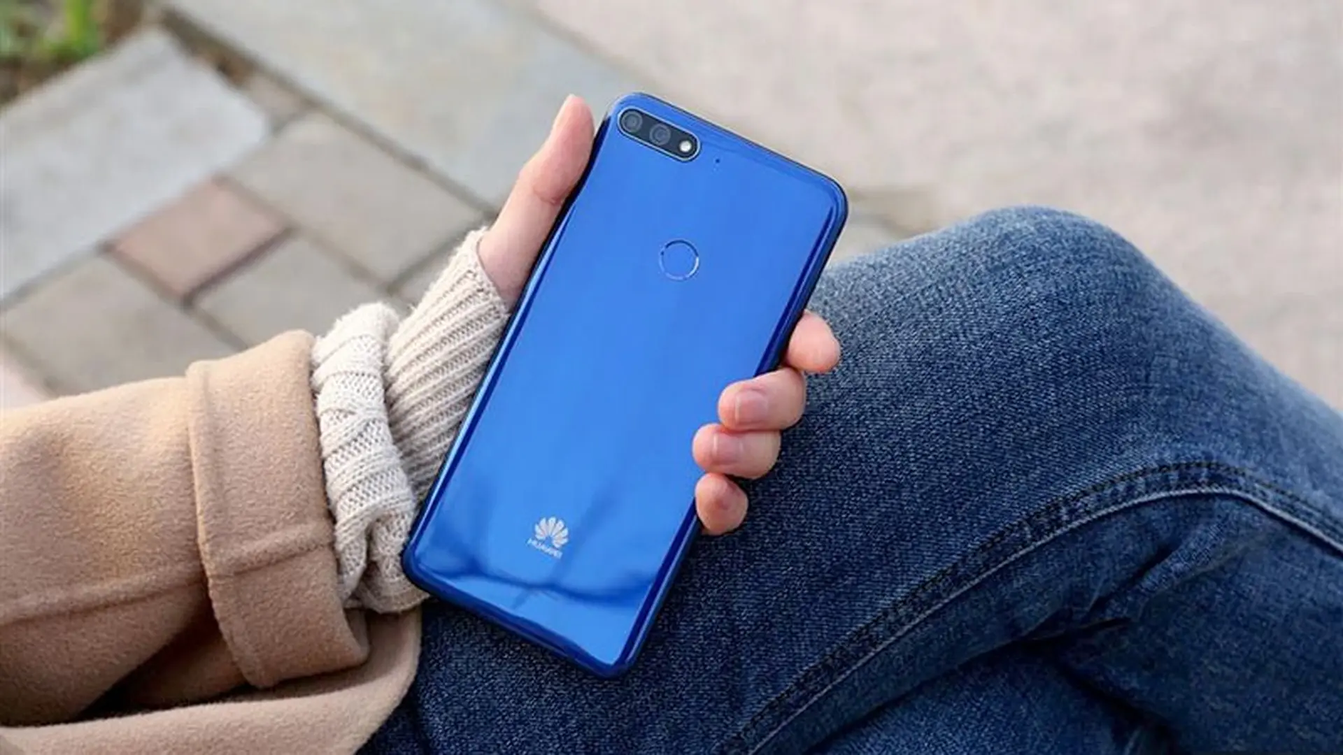 Trên tay Huawei Enjoy 8: Màn hình 18:9, camera kép, giá siêu rẻ