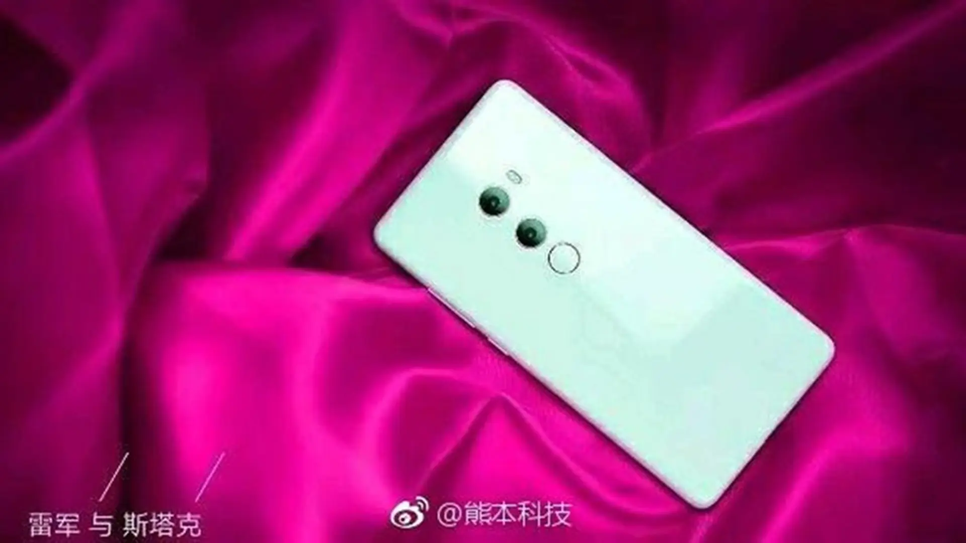 Xiaomi Mi Mix 2S bất ngờ lộ video trên tay với thiết kế siêu độc