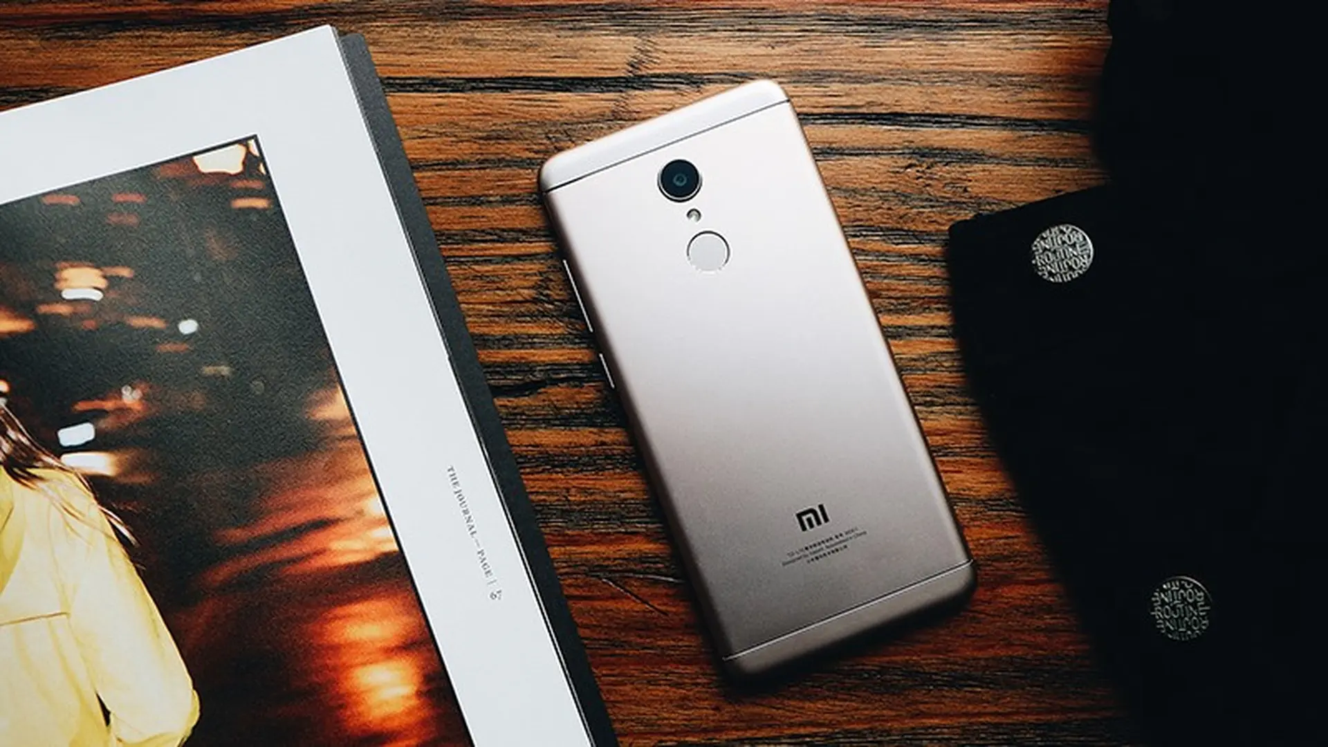 5 smartphone bán chạy nhất Việt Nam trong tháng 3