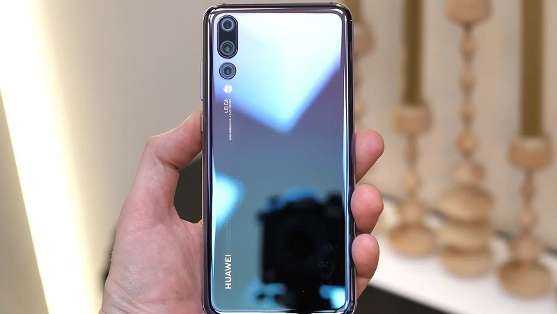 Lộ vé mời tham gia sự kiện ra mắt siêu phẩm Huawei P20 Pro camera 40MP tại VN