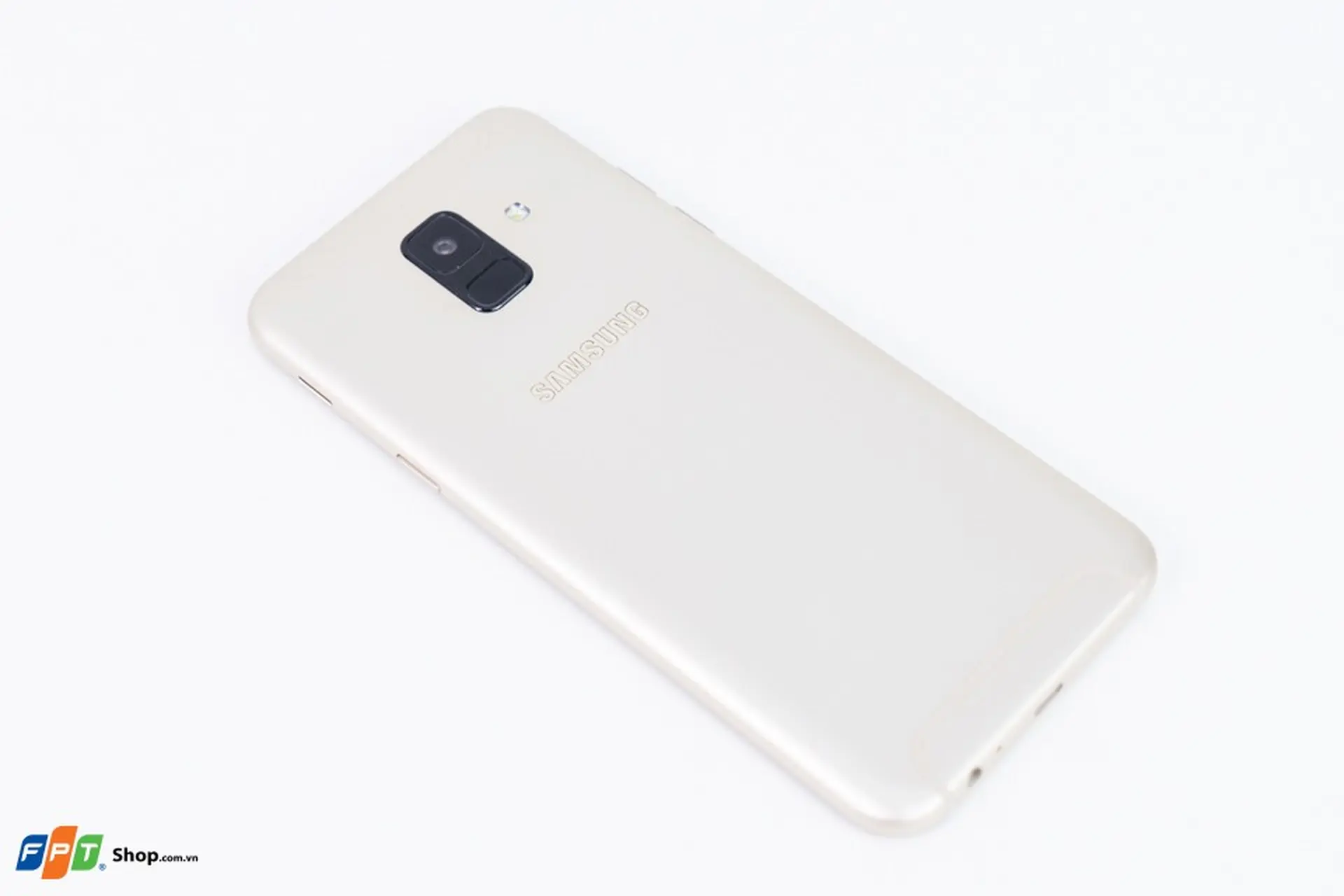 https://fptshop.com.vn/