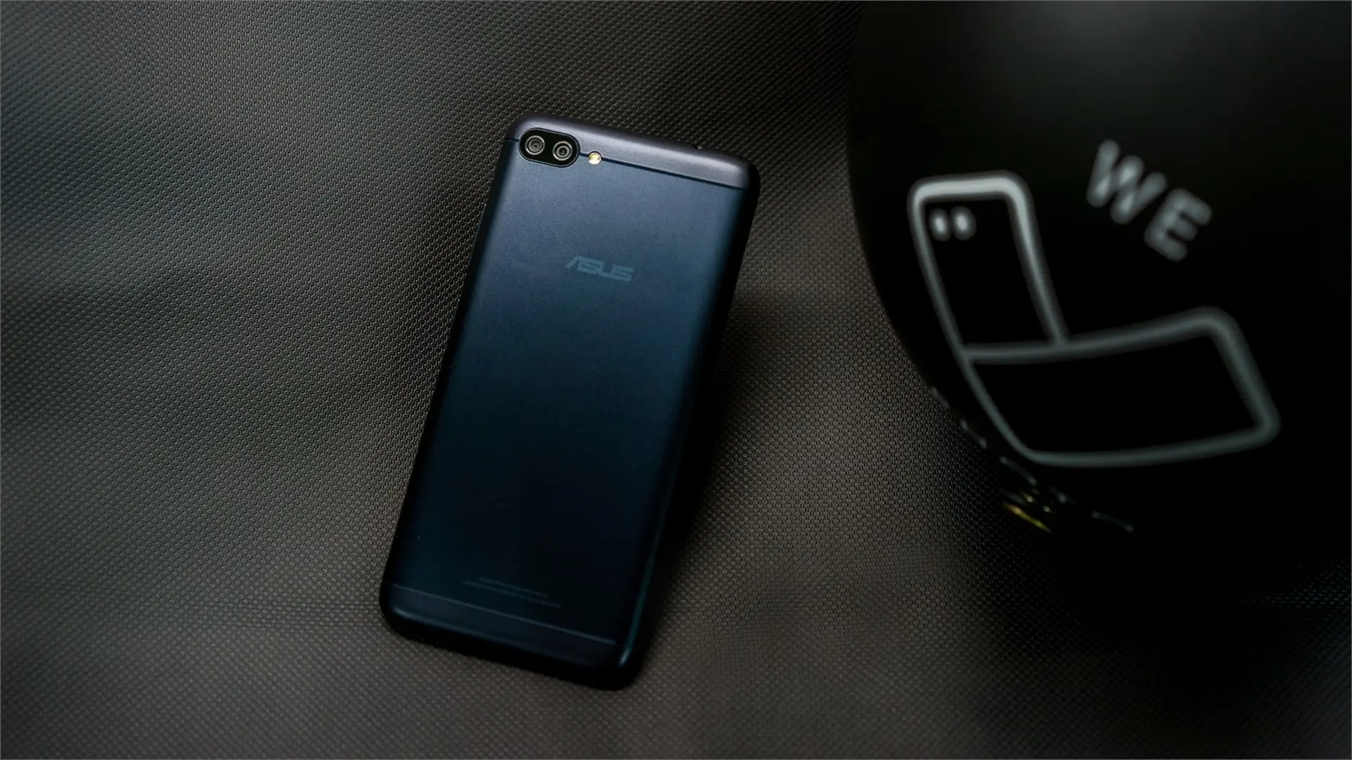 Zenfone 4 Max Pro giá giảm đặc biệt chỉ còn 4,39 triệu đồng tại FPT Shop