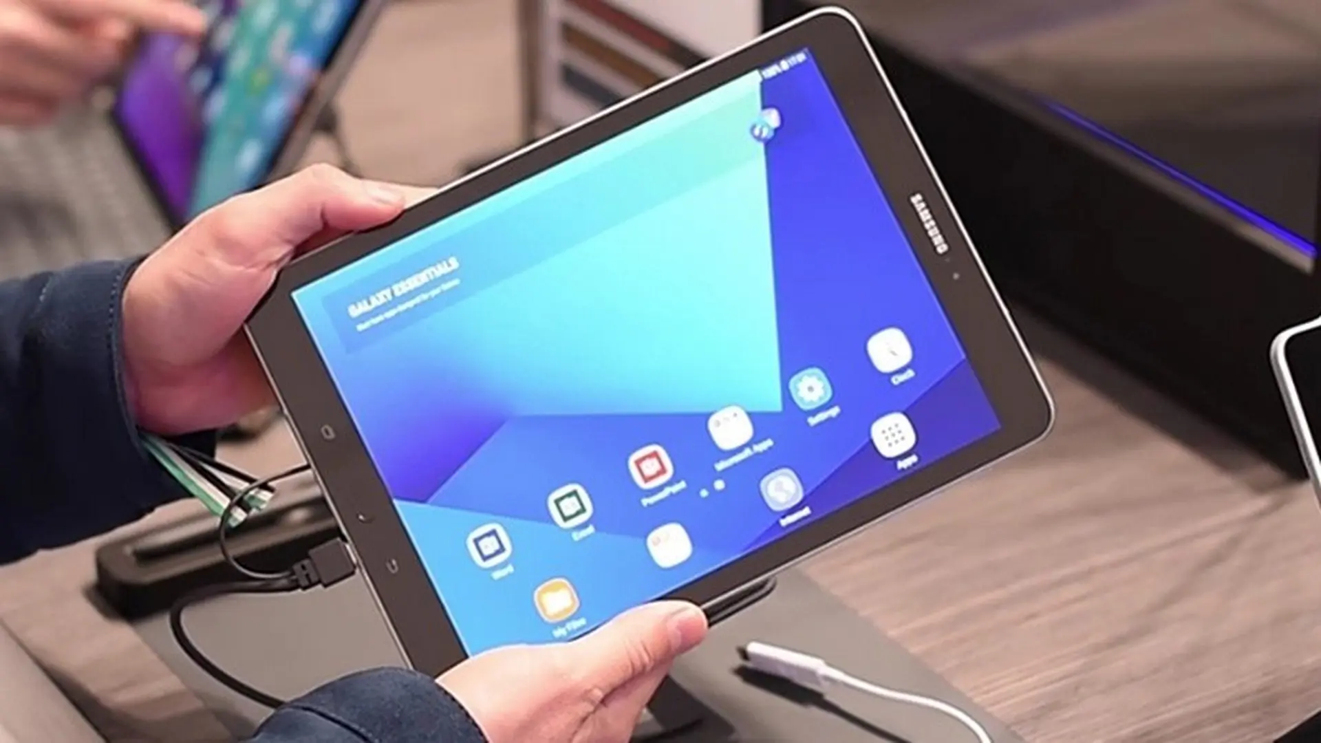Galaxy Tab S4: Snapdragon 835, camera 13MP đạt thêm chứng nhận quan trọng, sắp ra mắt thị trường