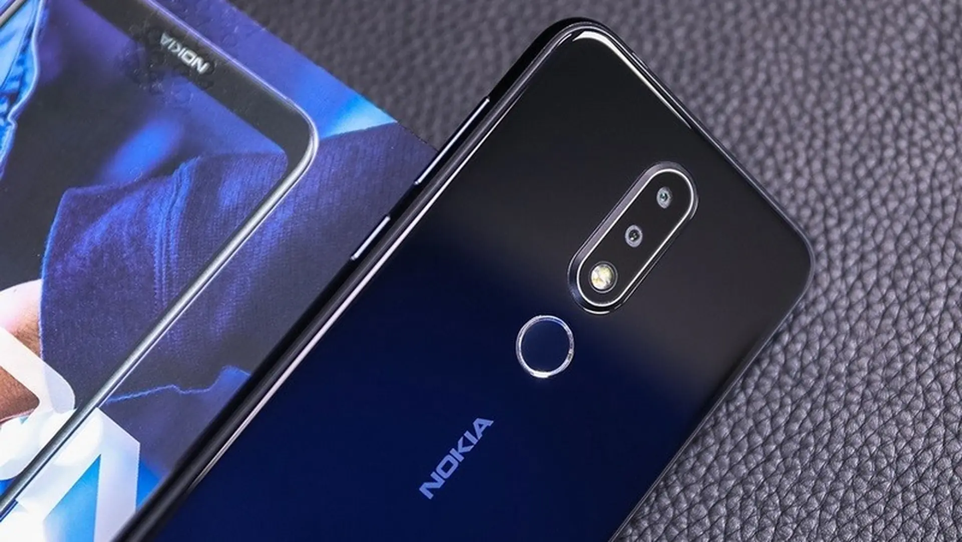 Trên tay Nokia X6 - Smartphone tai thỏ đầu tiên của hãng công nghệ Phần Lan