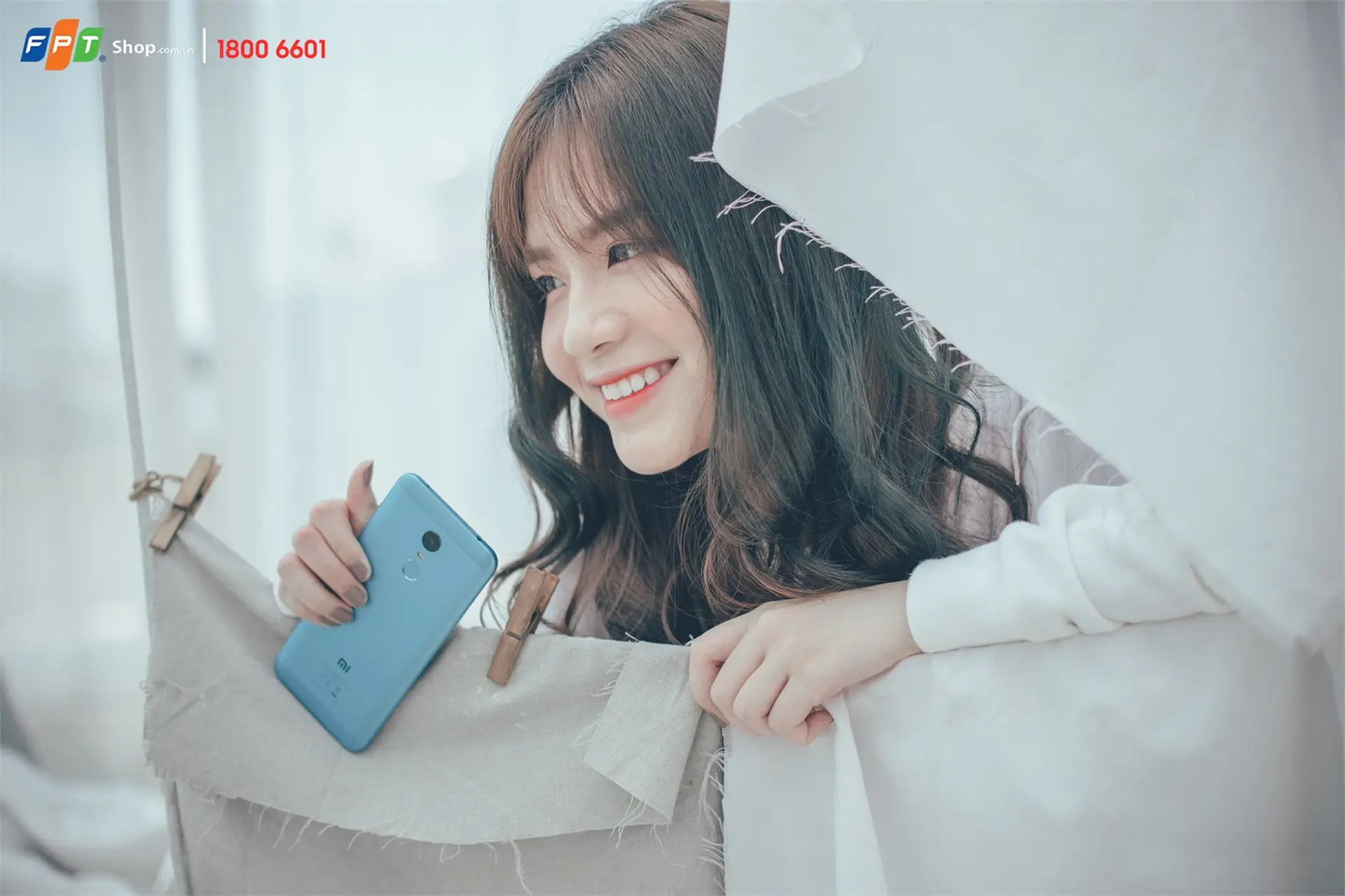 Chọn mua Redmi 5 Plus, FPT Shop tặng thẻ nhớ 16GB cùng gói bảo hành mở rộng
