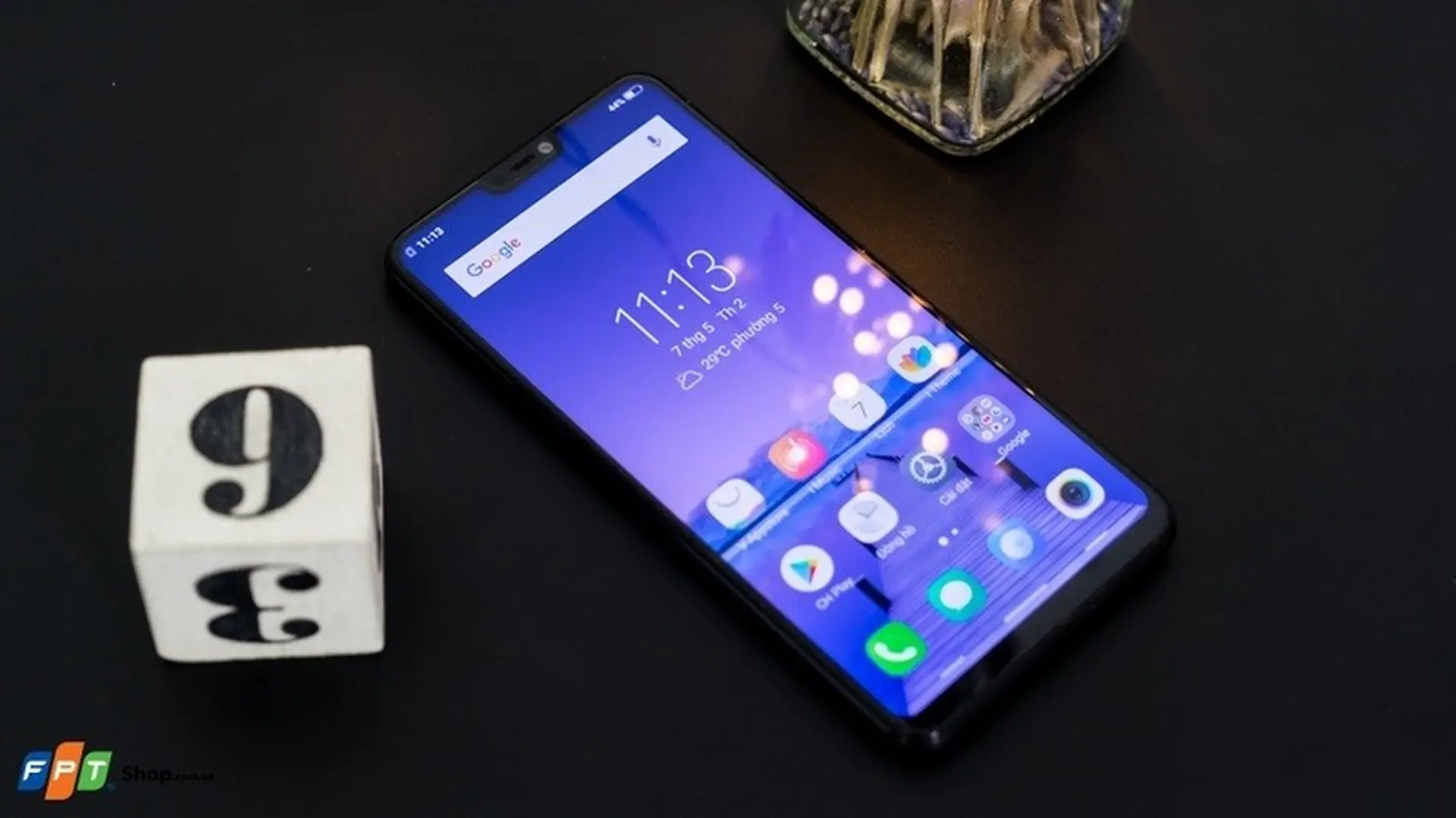  Trên tay Vivo V9 Youth: rẻ hơn 1 triệu so với Vivo V9, sản phẩm này có gì?
