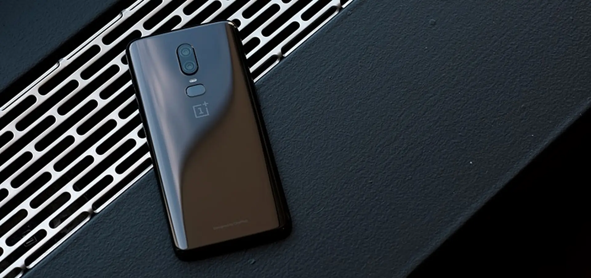 Đây là lý do khiến OnePlus 6 không được trang bị tính năng sạc không dây