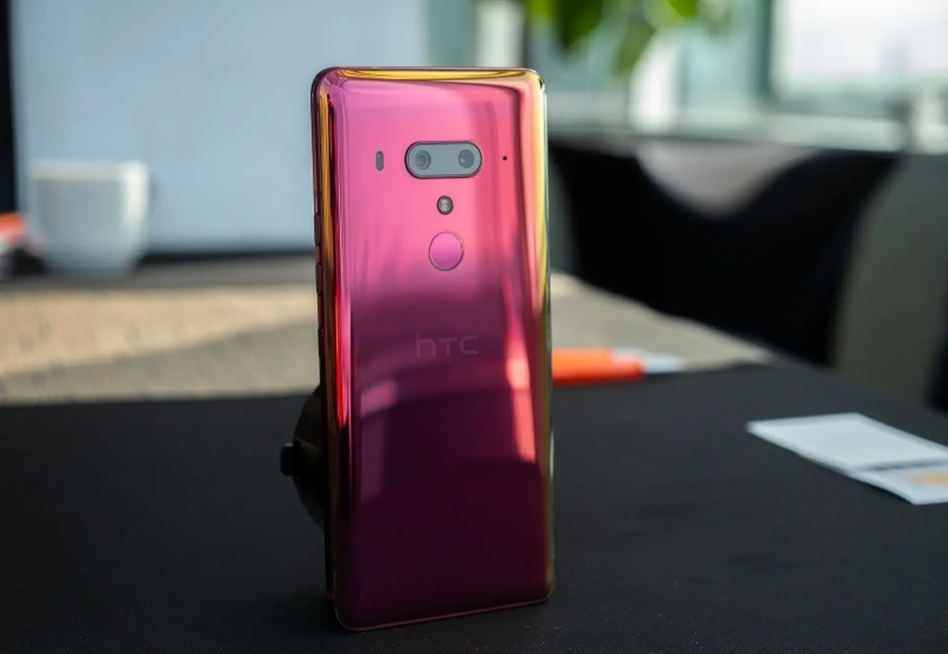 Giải mã ý nghĩa tên gọi HTC U12+
