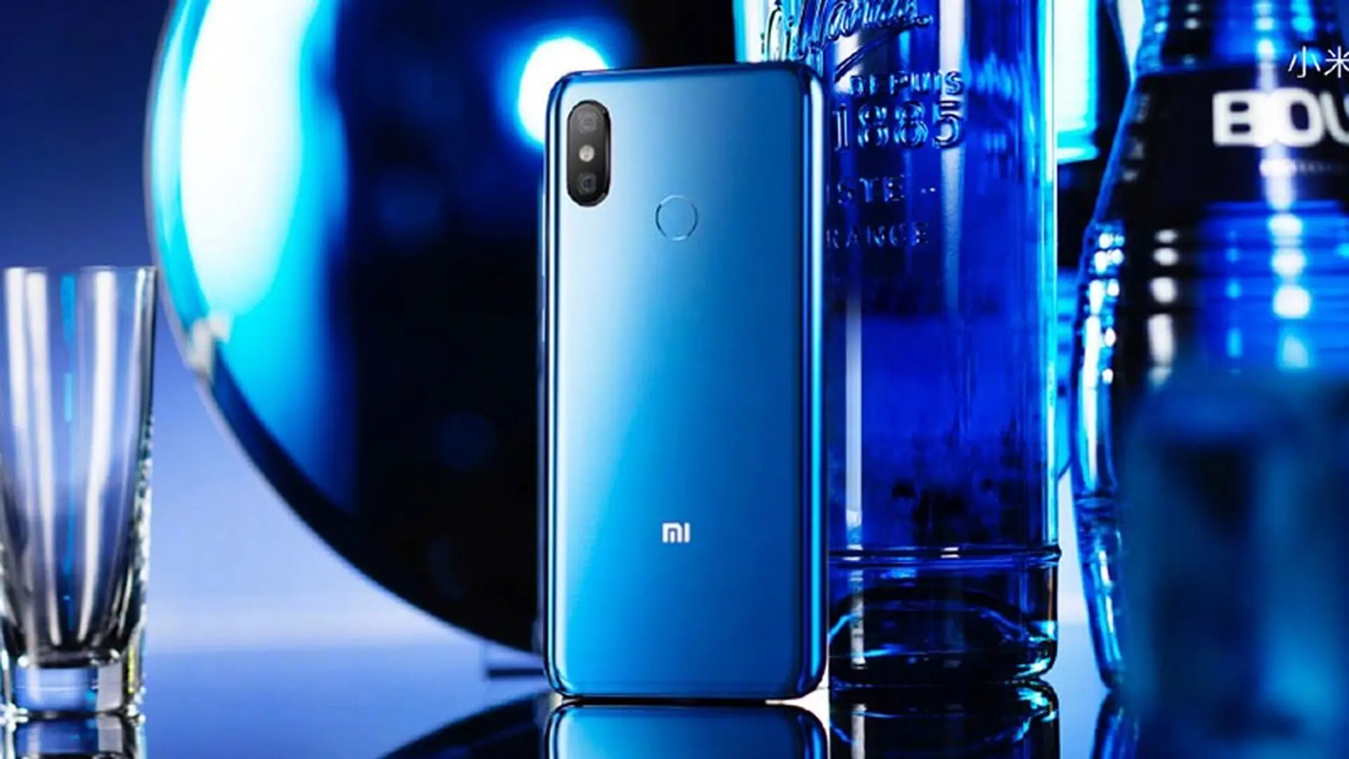 Xiaomi Mi 8 ra mắt: Giống iPhone X, điểm AnTuTu cao nhất, camera 105 điểm DxOMark