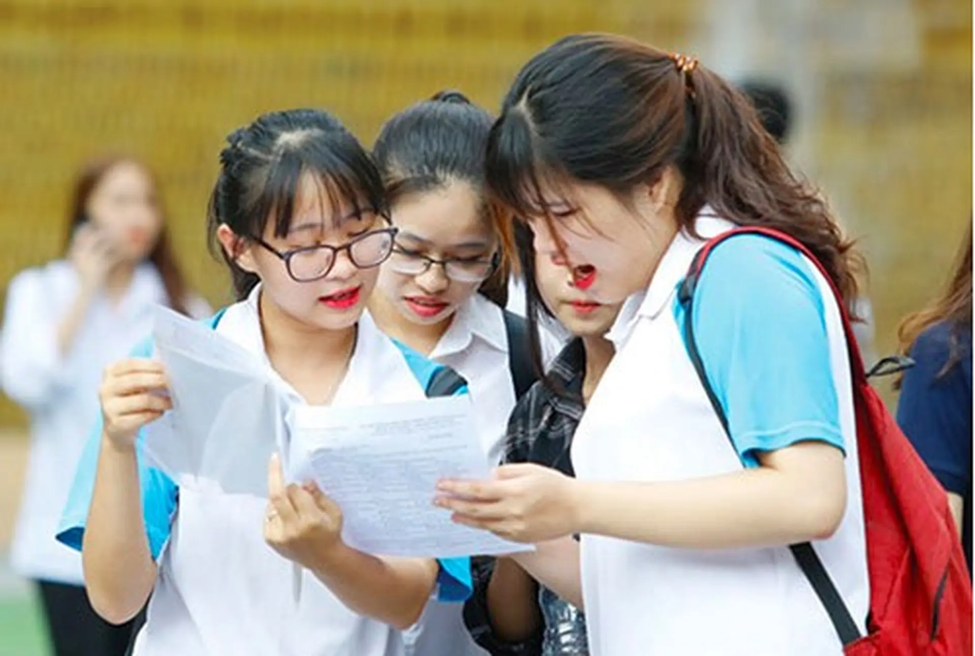 FPT Shop tặng bộ quà khủng cho sĩ tử Thi thử THPT Quốc gia, tổng trị giá đến hơn 100 triệu đồng