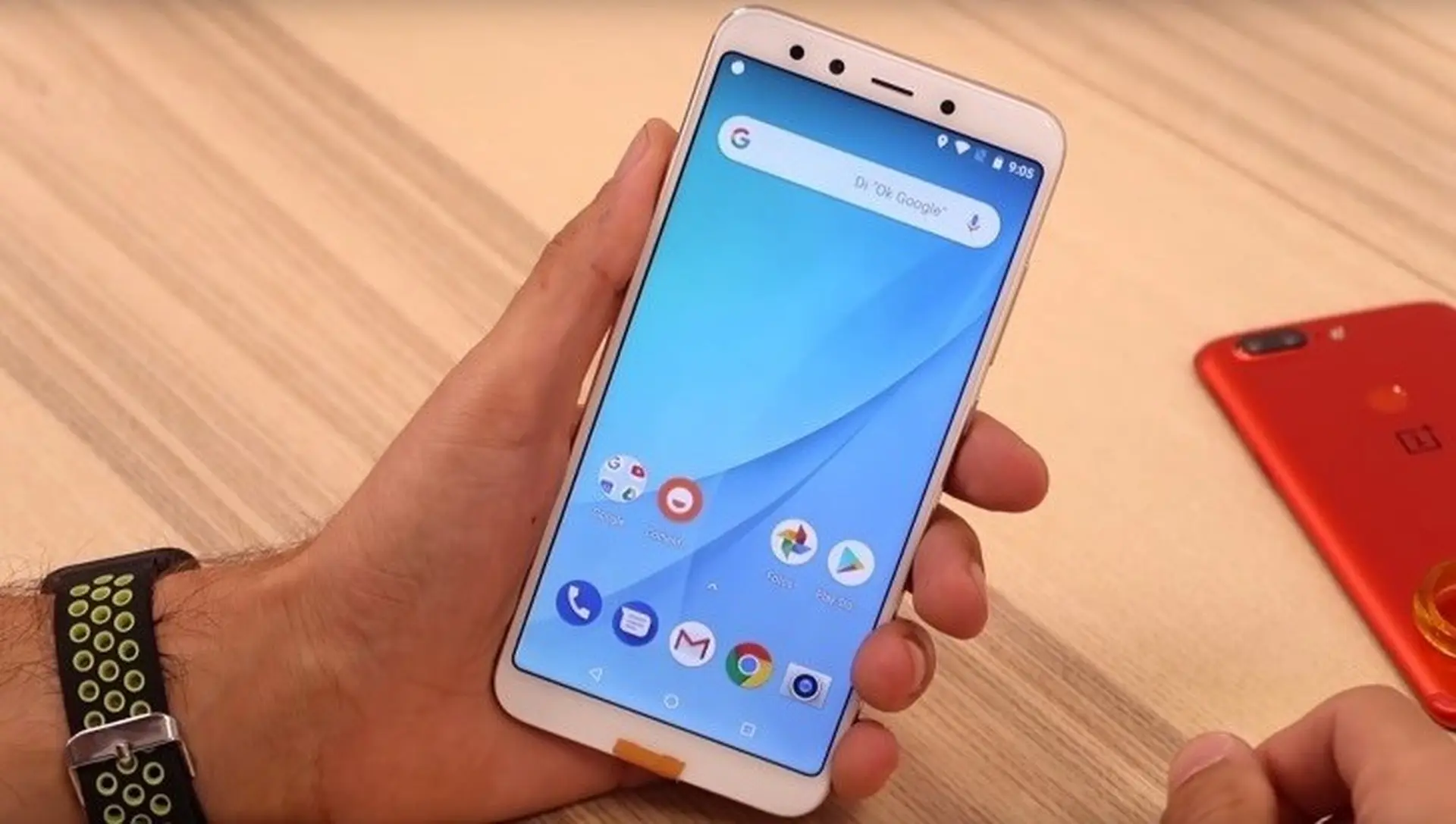 Xiaomi xác nhận ngày ra mắt smartphone “ngon-bổ-rẻ” Mi A2
