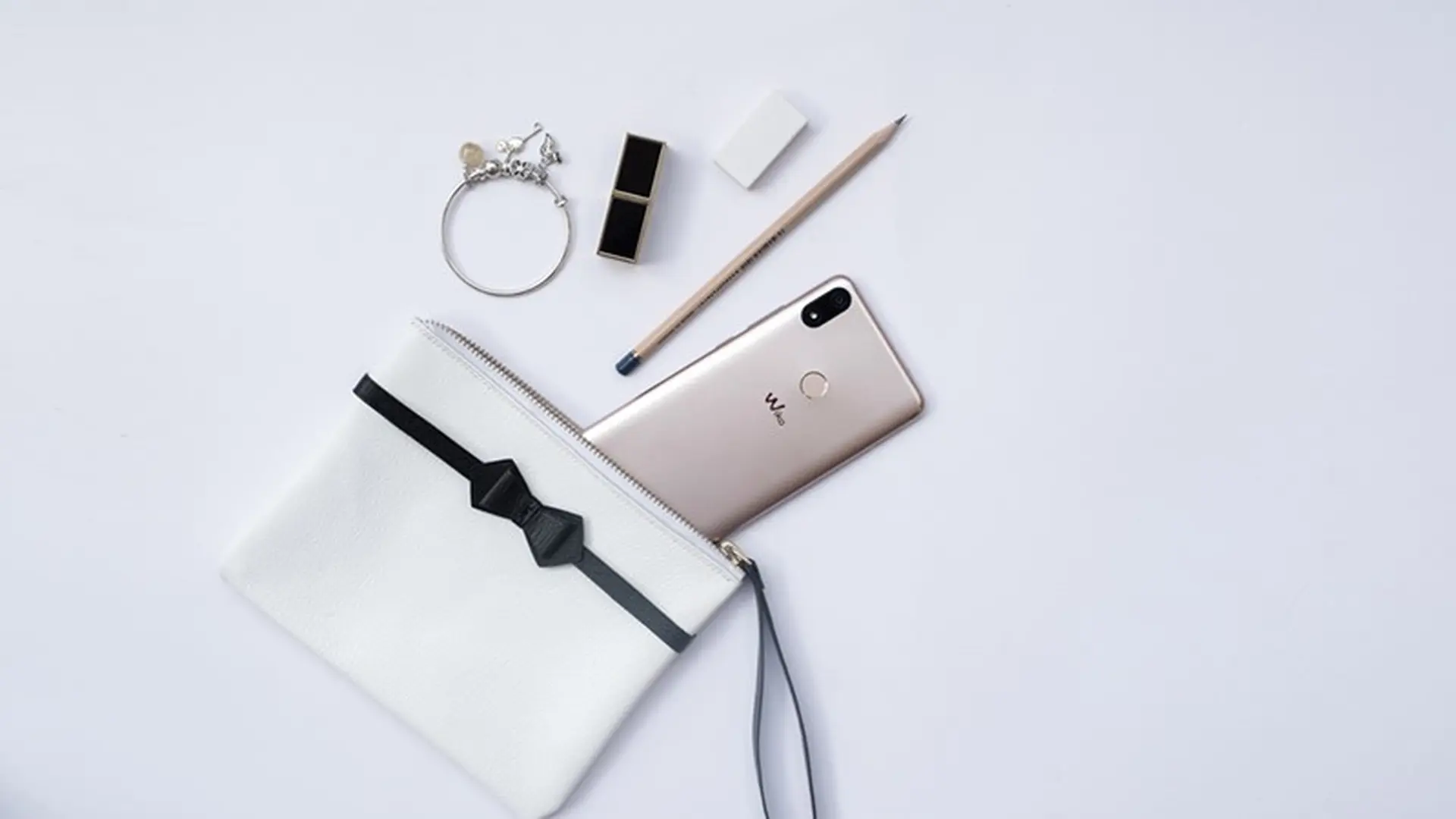 Đánh giá thời lượng pin Wiko View Max: Quá đủ cho một ngày sử dụng