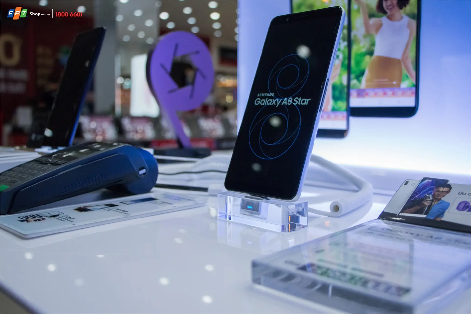 Đã có thể trải nghiệm Galaxy A8 Star tại FPT Shop