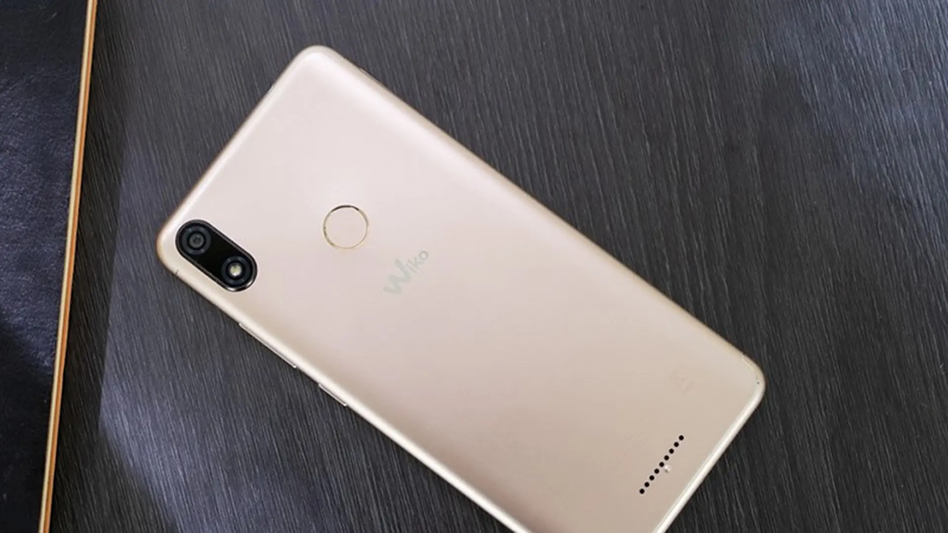 Top smartphone dung lượng pin tốt nhất tầm giá 3 triệu