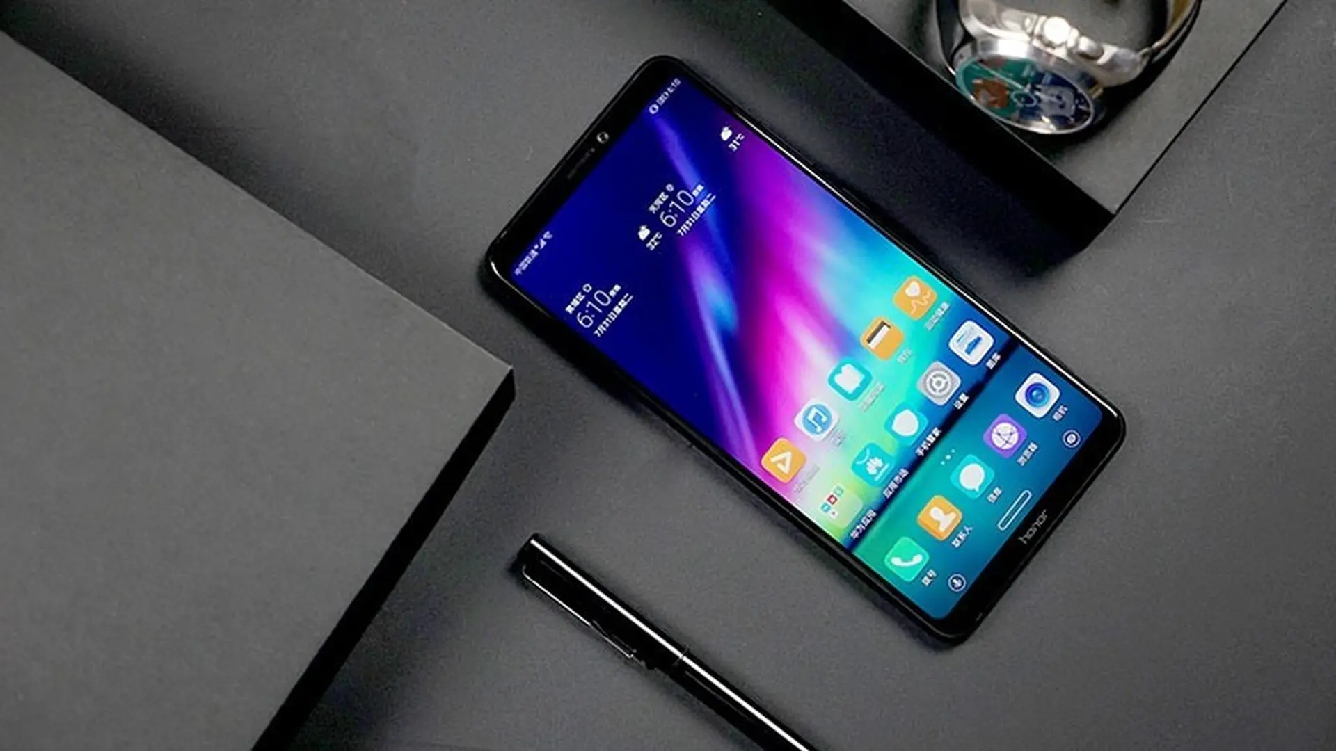 Đây là mọi thông tin bạn cần biết về Note 10, phablet pin khủng vừa ra mắt của Honor