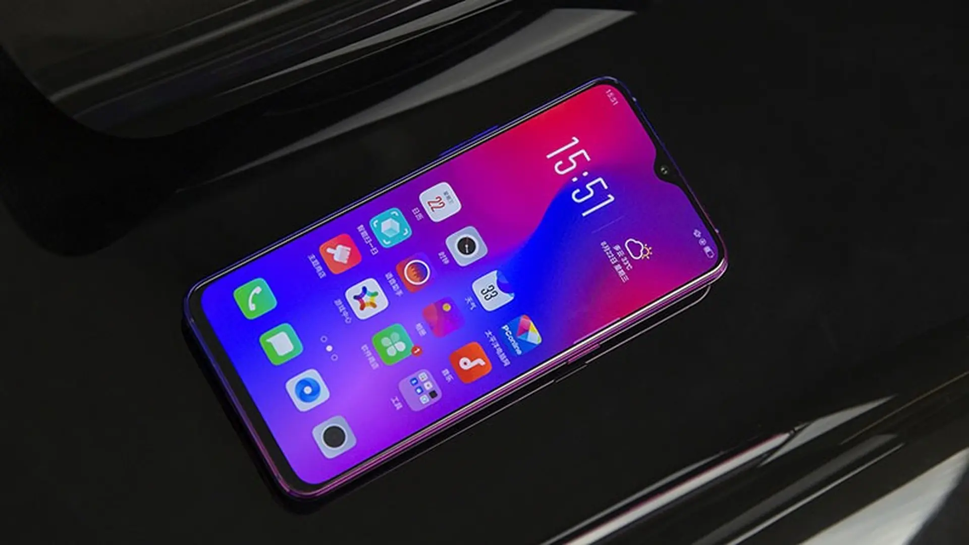 Mọi thứ về OPPO R17 vừa ra mắt: Notch giọt nước, vân tay trong màn hình, máy ảnh AI
