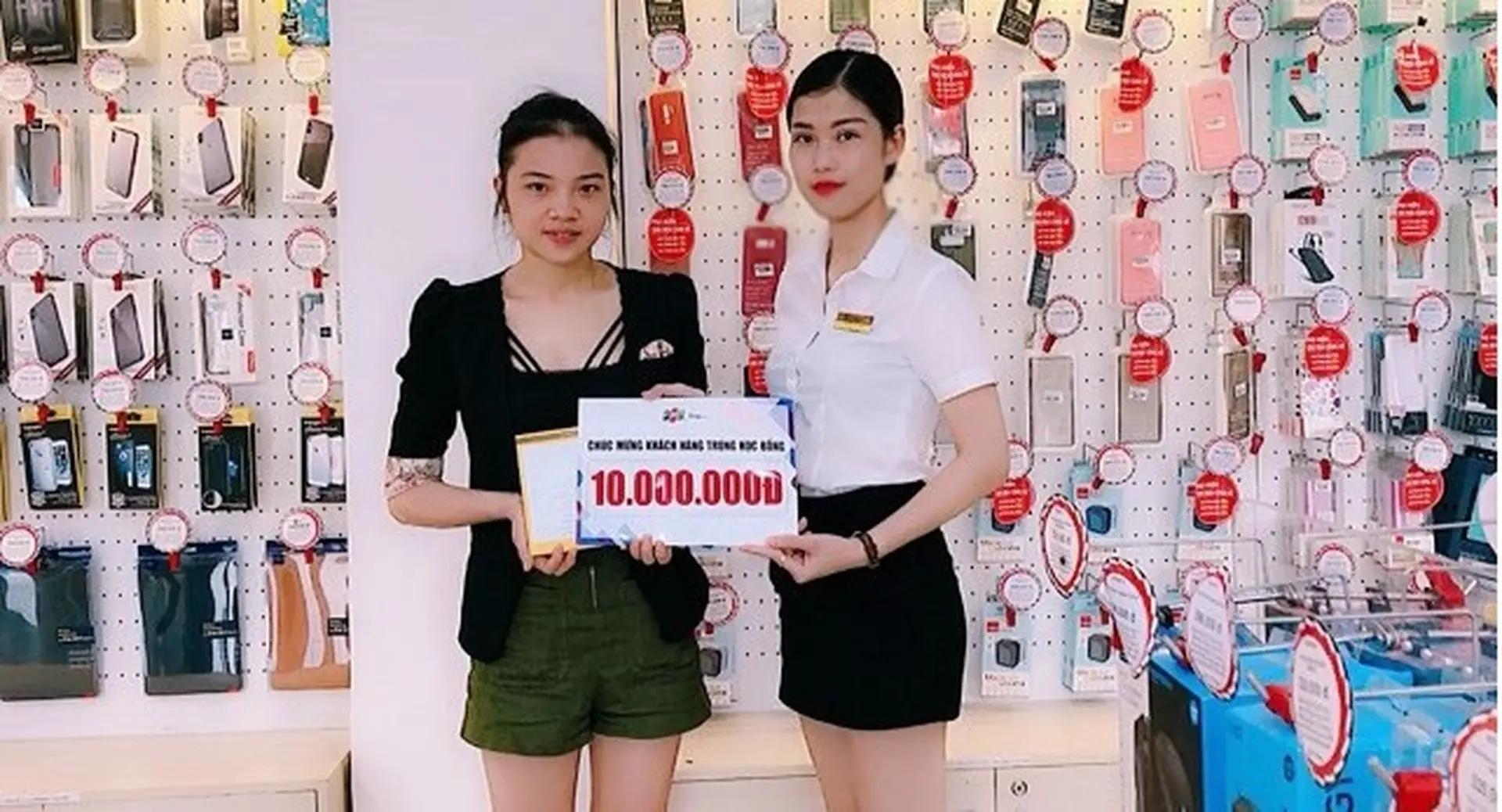 Đã tìm ra chủ nhân thứ 7, 8 trúng học bổng 10 triệu đồng khi mua Huawei Nova 3i tại FPT Shop