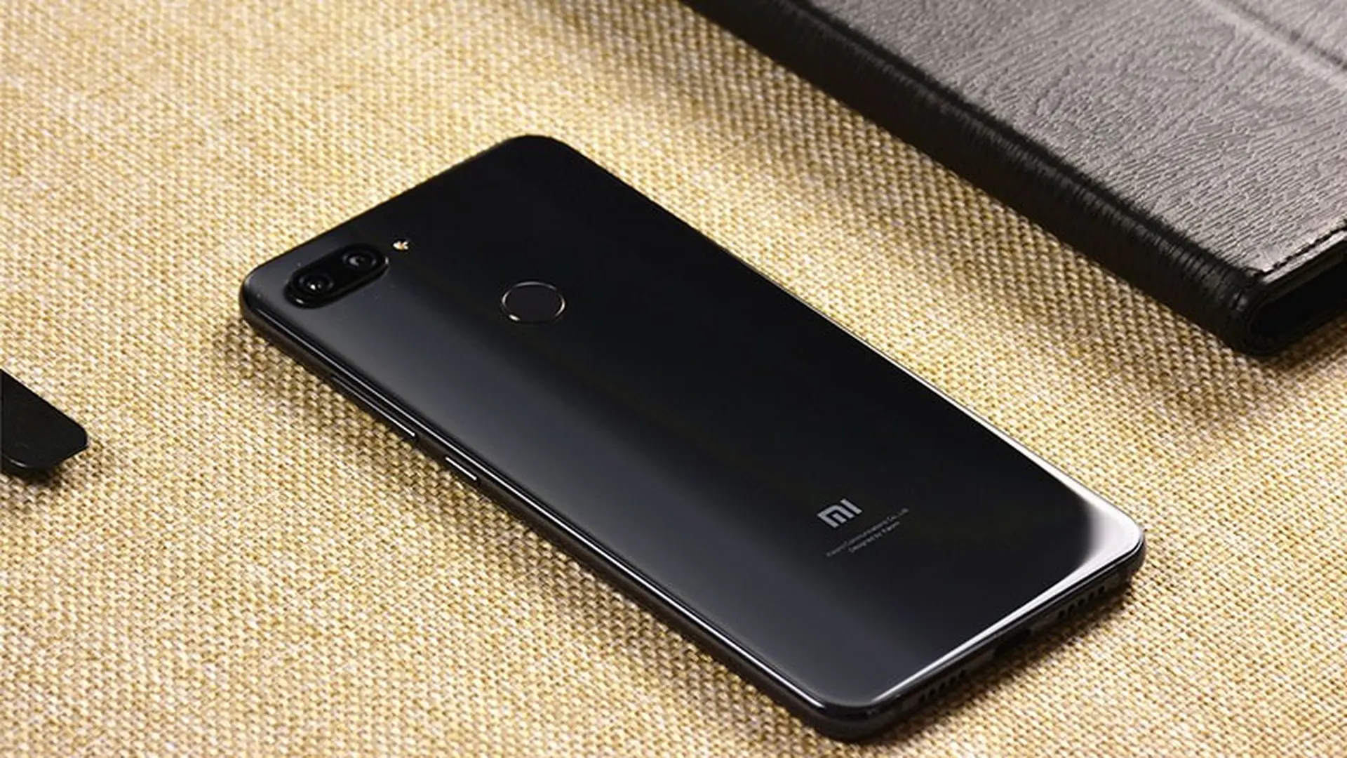 Trên tay Xiaomi Mi 8 Lite: Thiết kế thời trang, Snapdragon 660, camera kép, giá 4.7 triệu